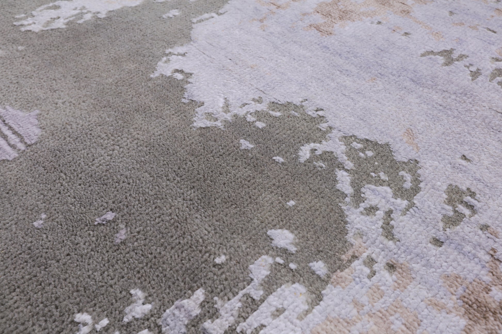 Modern Abstract Hand Knotted Wool & Silk Rug - 7' 11" X 9' 10" - Golden Nile