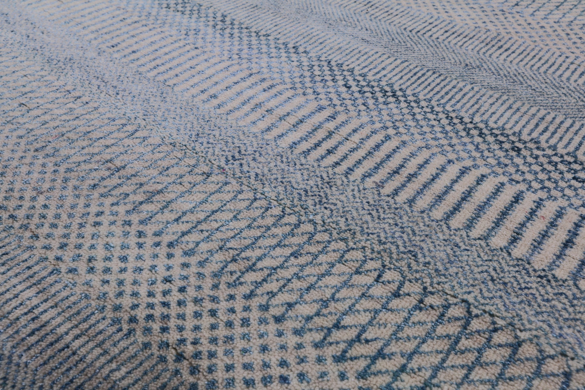 Savannah Grass Hand-Knotted Wool & Silk Rug - 9' 0" X 12' 0" - Golden Nile