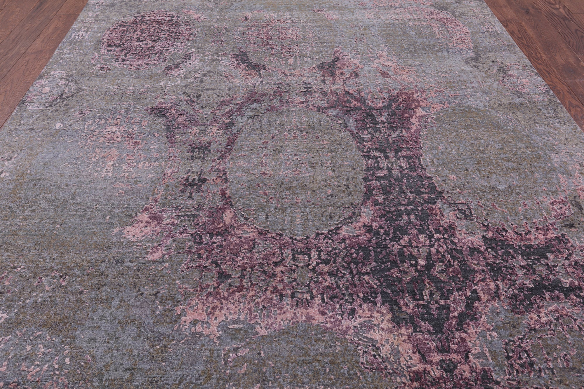 Modern Hand Knotted Wool & Silk Rug - 6' 5" X 9' 5" - Golden Nile