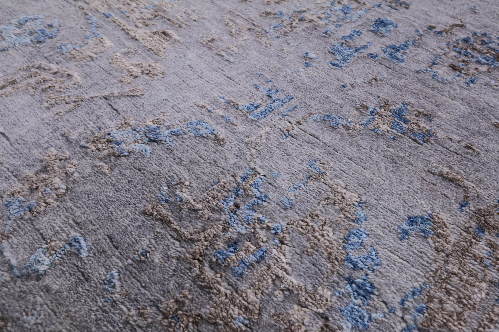 Grey Modern Hand Knotted Wool & Silk Rug - 7' 10" X 10' 3" - Golden Nile