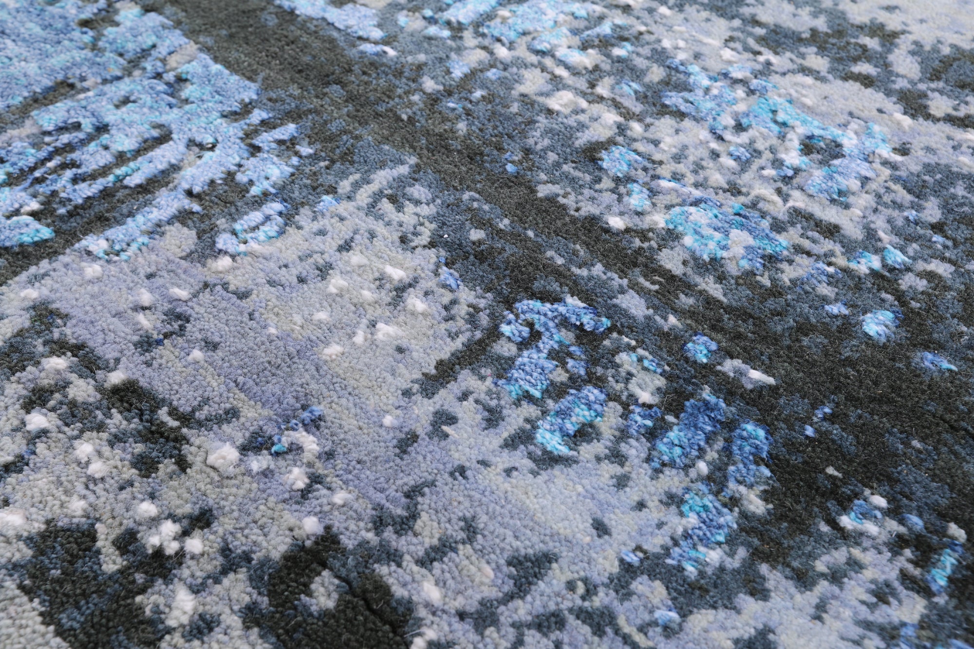 Modern Abstract Hand Knotted Wool & Silk Rug - 8' 1" X 10' 3" - Golden Nile