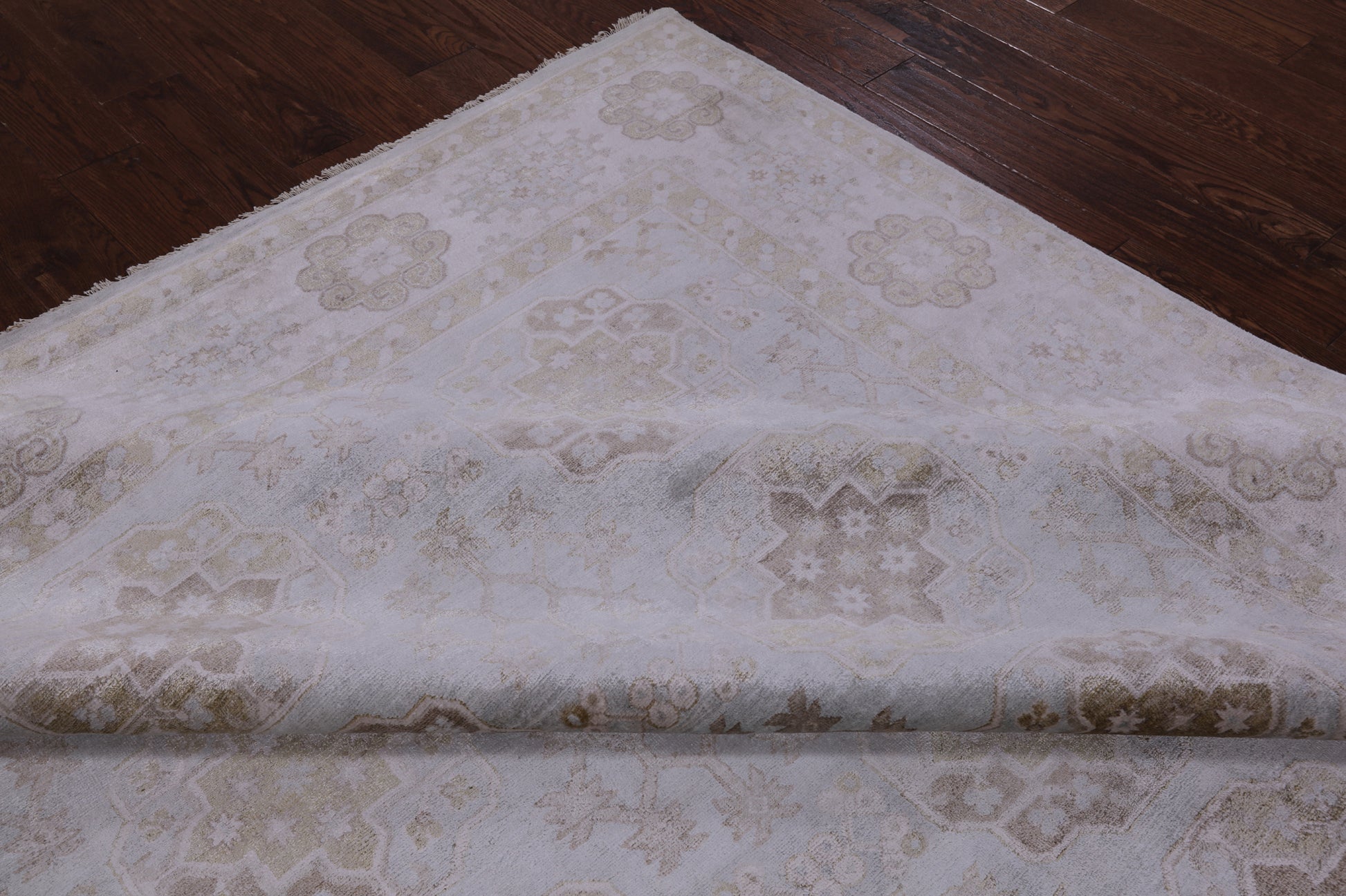 Fine Serapi Hand Knotted 100% Silk Rug - 7' 11" X 10' 2" - Golden Nile