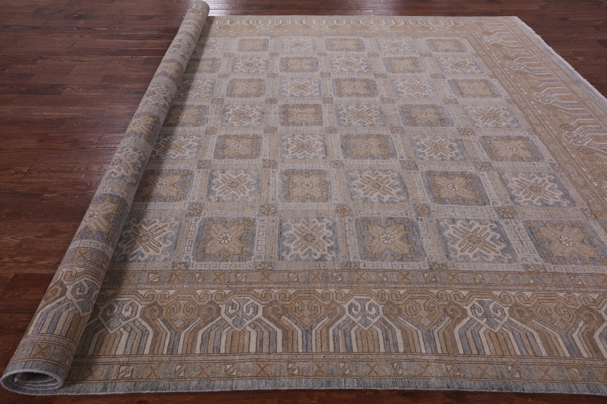 Traditional Hand Knotted Rug - 9' 9" X 13' 7" - Golden Nile