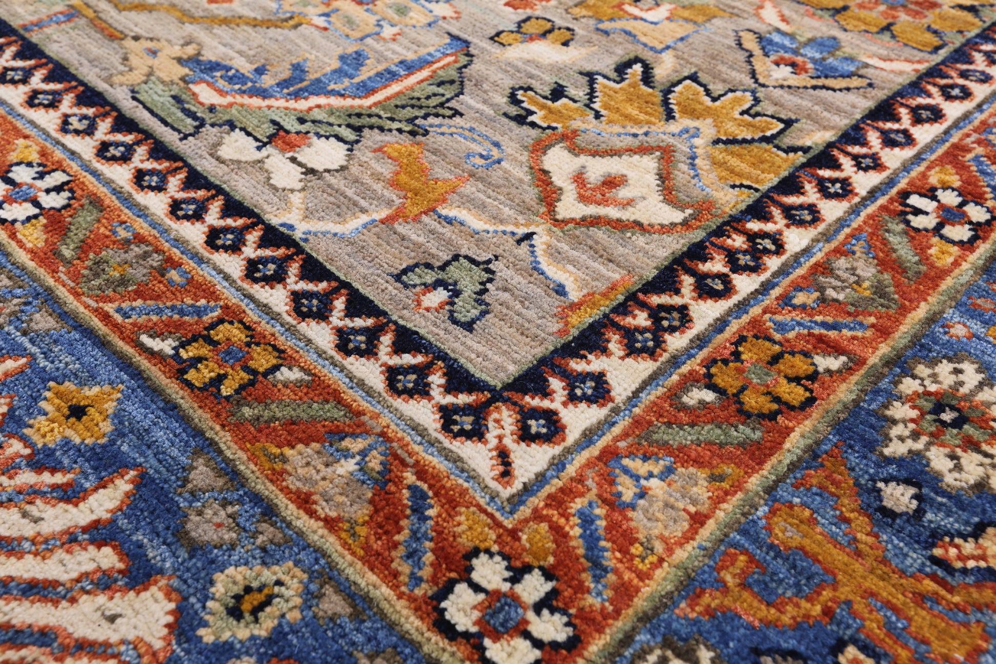 Fine Serapi Hand Knotted Wool Rug - 8' 1" X 9' 6" - Golden Nile