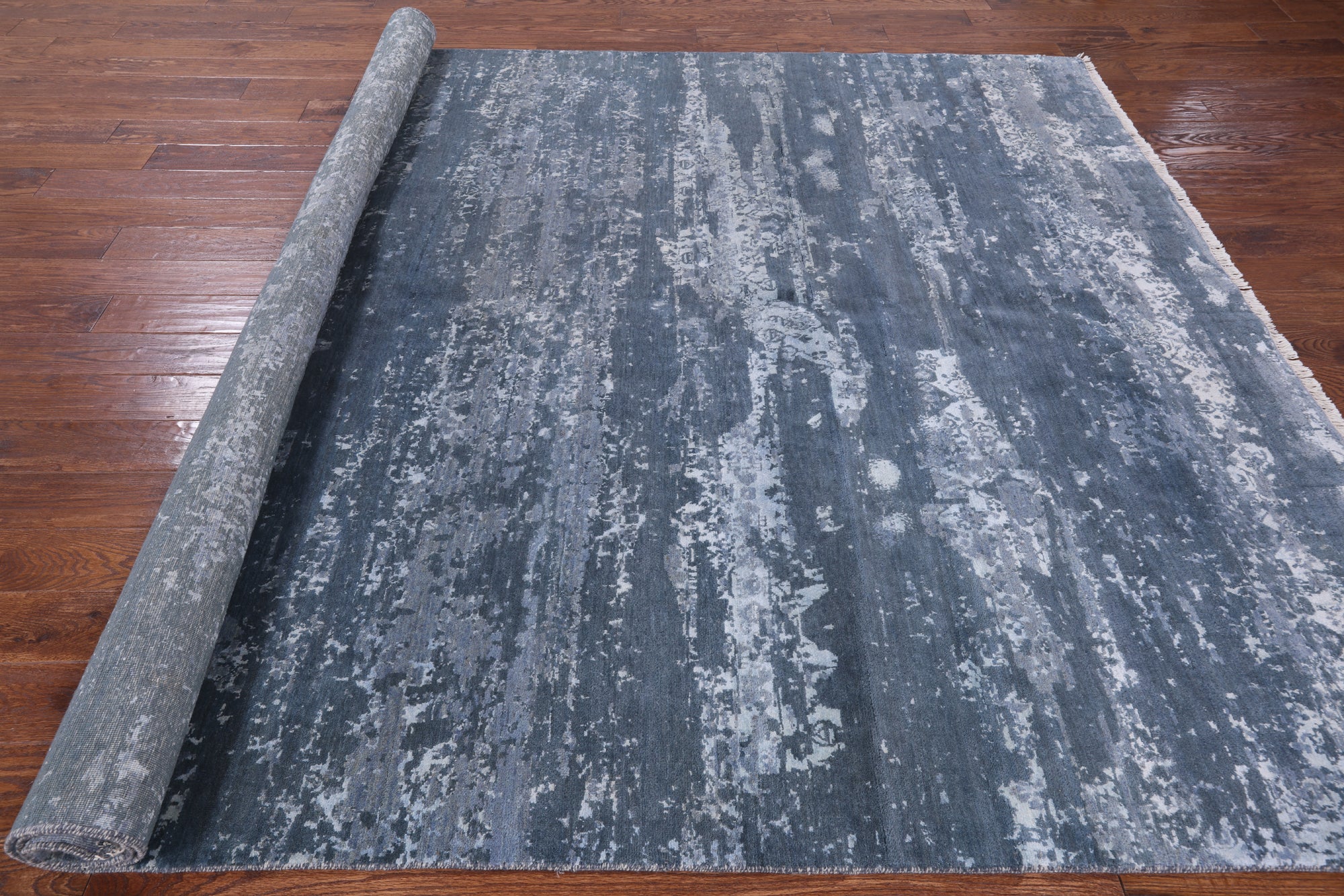Contemporary Hand Knotted Wool & Silk Rug - 7' 10" X 9' 10" - Golden Nile