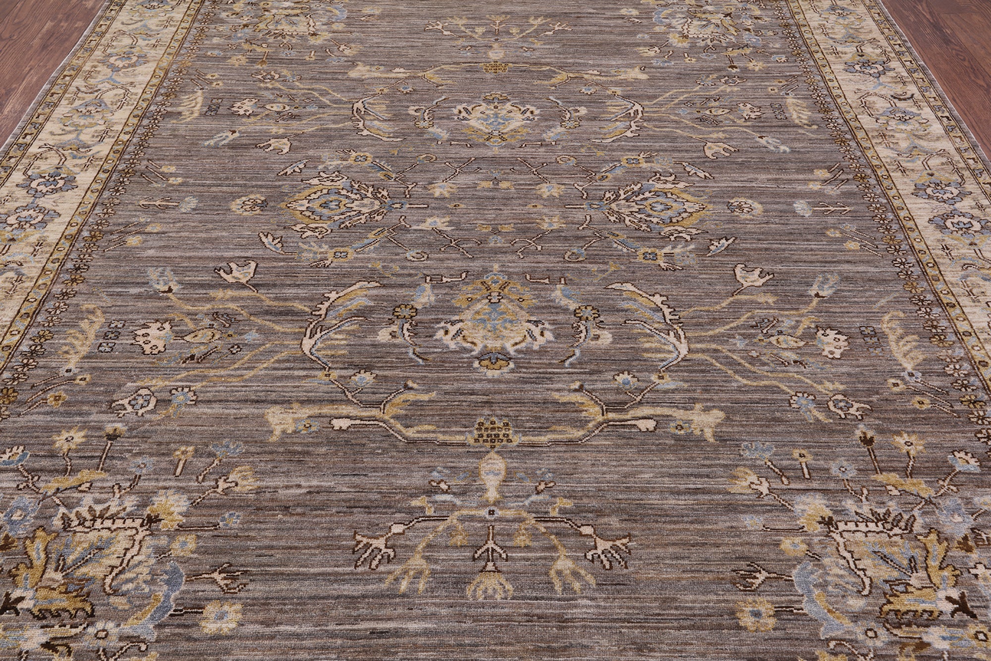 Traditional Hand Knotted Wool Rug - 8' 5" X 9' 10" - Golden Nile