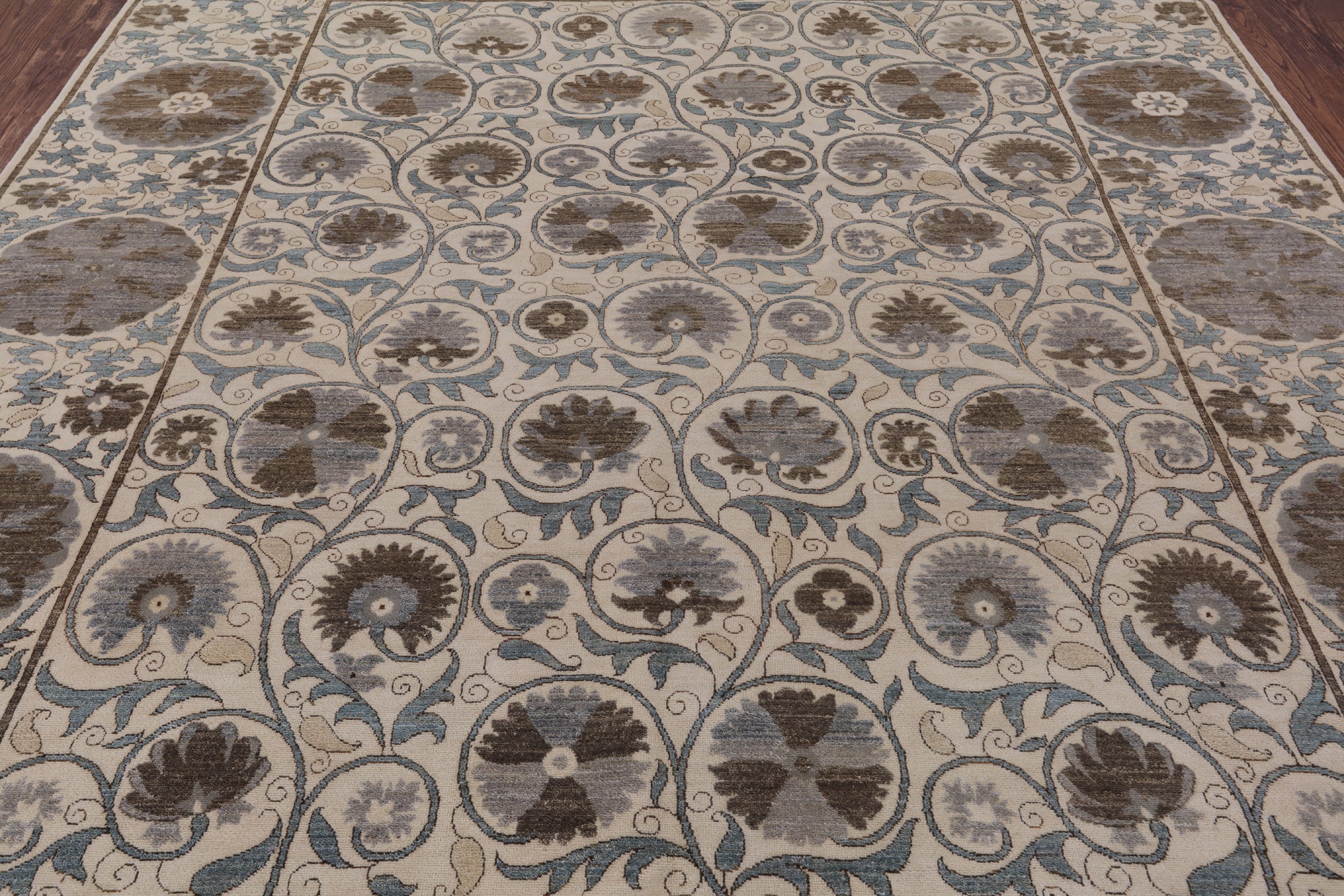 Ivory William Morris Hand Knotted Rug - 8' 3" X 10' 4" - Golden Nile