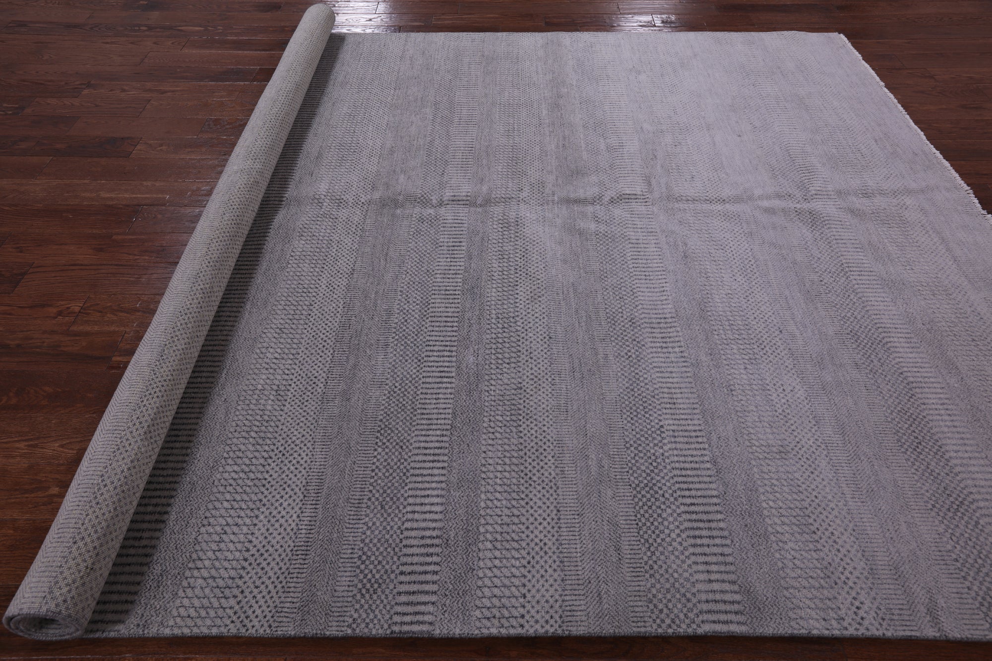 Grey Savannah Grass Hand Knotted Wool & Silk Rug - 8' 1" X 10' 1" - Golden Nile