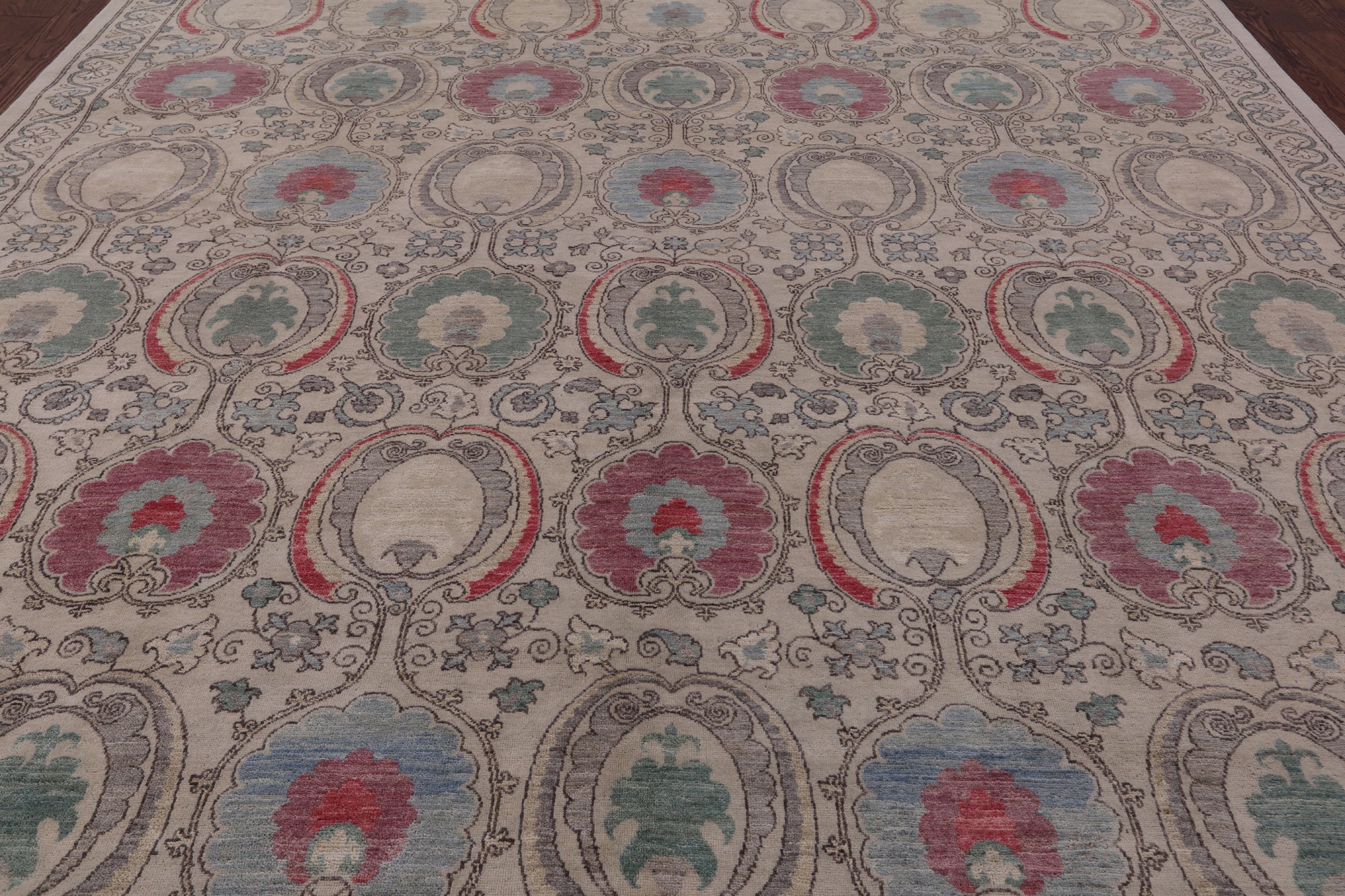 Ivory William Morris Hand Knotted Wool Rug - 9' 1" X 11' 4" - Golden Nile