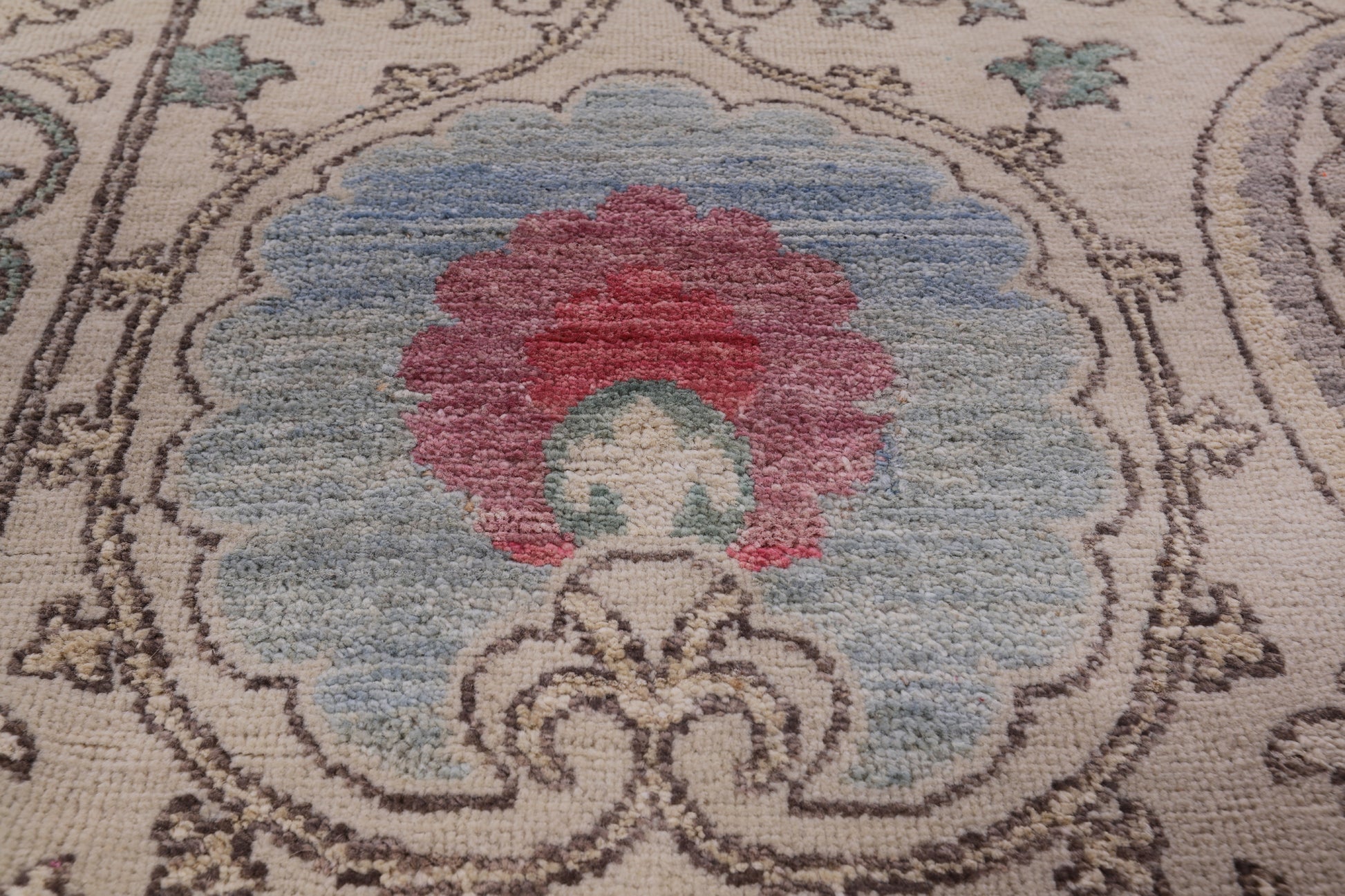 Ivory William Morris Hand Knotted Wool Rug - 9' 1" X 11' 4" - Golden Nile