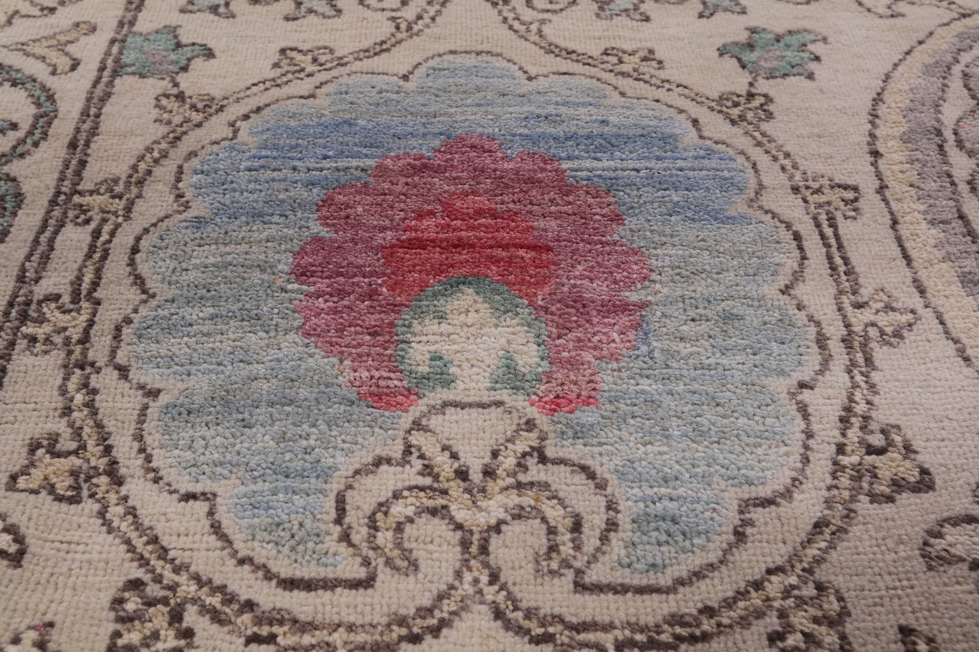 Ivory William Morris Hand Knotted Wool Rug - 9' 1" X 11' 4" - Golden Nile