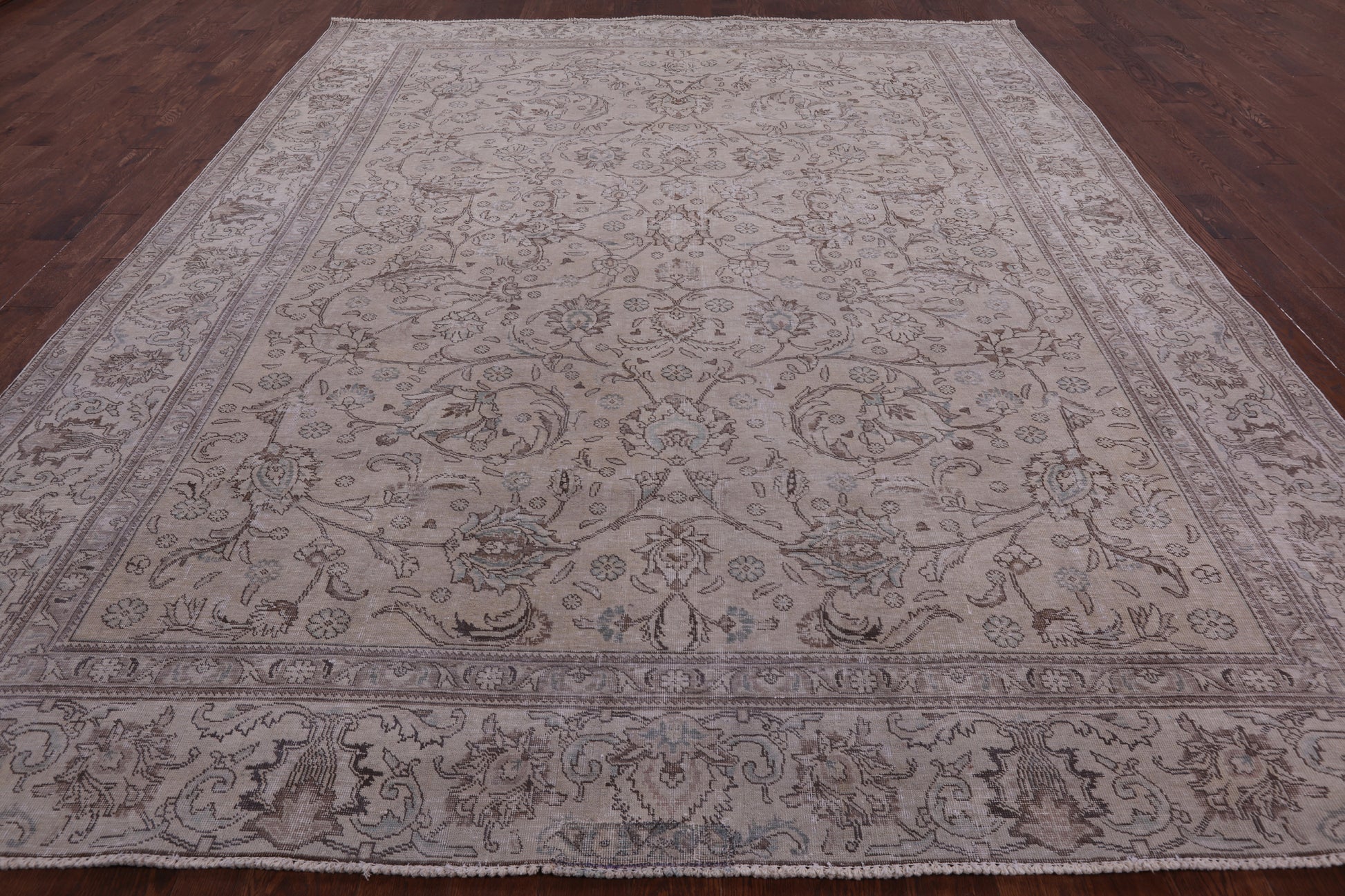 Ivory Persian Vintage White Wash Hand Knotted Wool Rug - 10' 1" X 12' 5" - Golden Nile