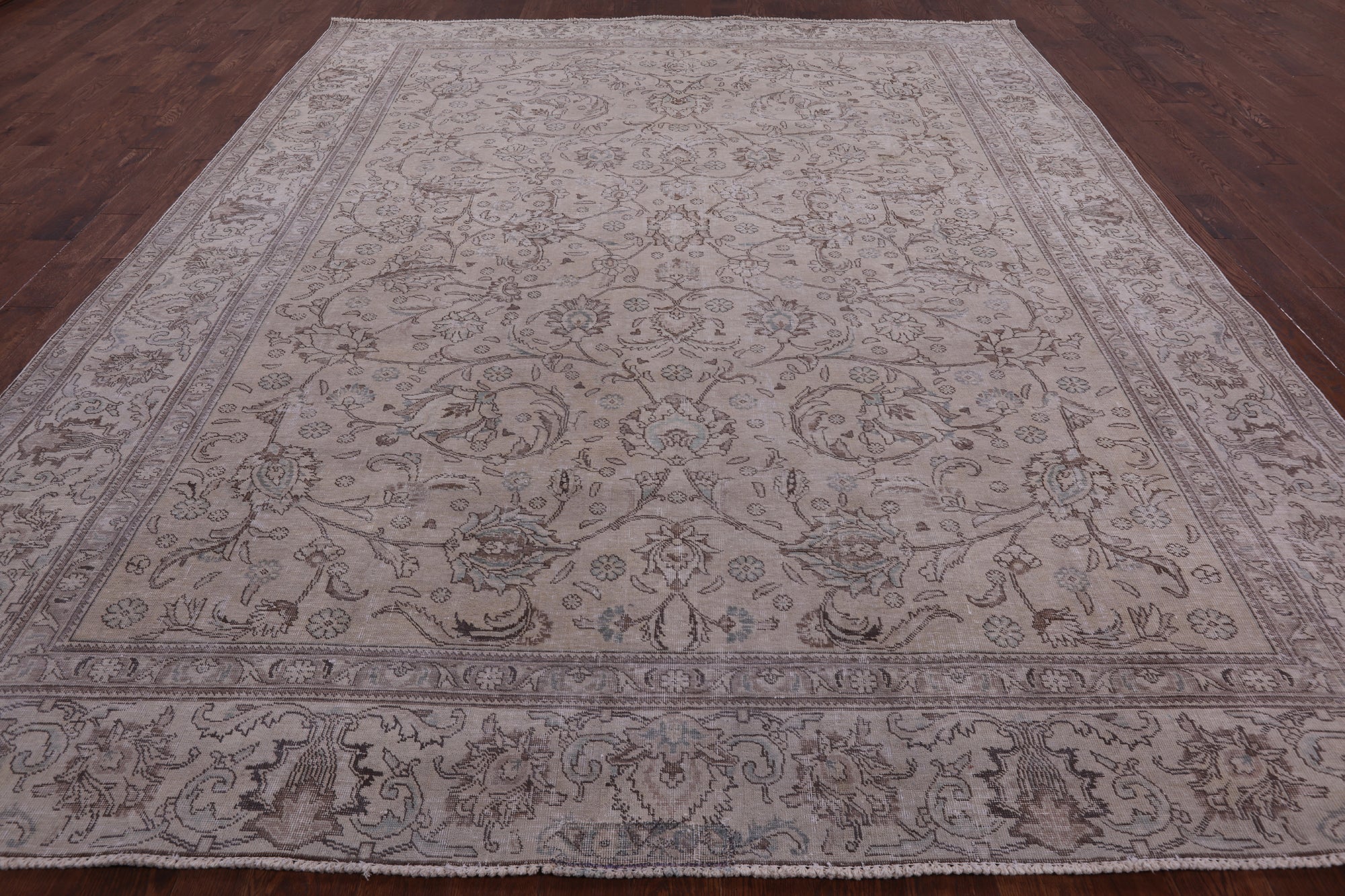 Ivory Persian Vintage White Wash Hand Knotted Wool Rug - 10' 1" X 12' 5" - Golden Nile