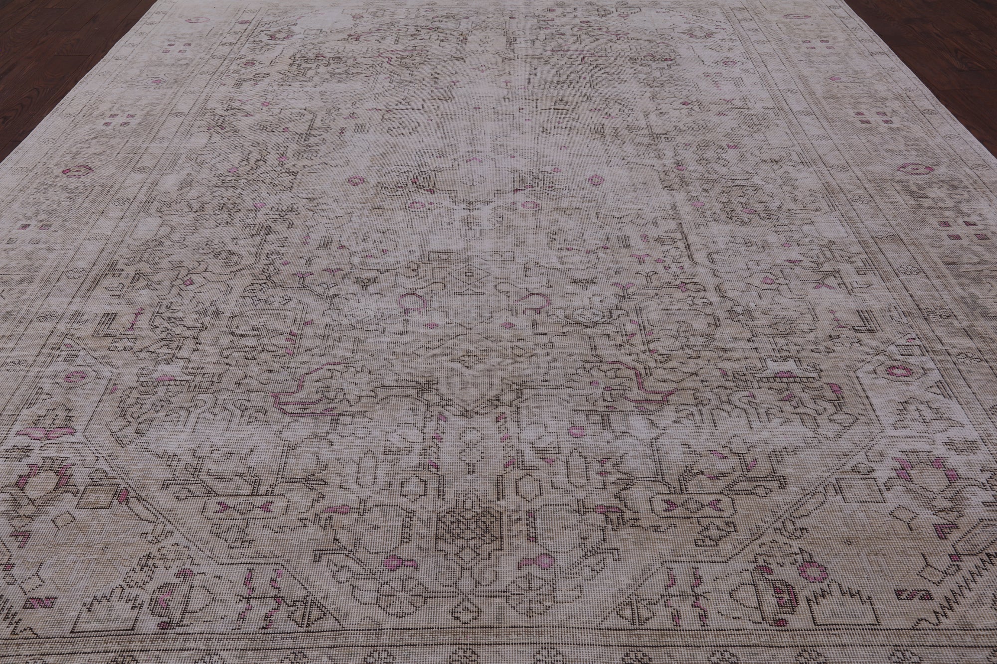 Ivory Persian Vintage White Wash Handmade Wool Rug - 9' 6" X 12' 1" - Golden Nile
