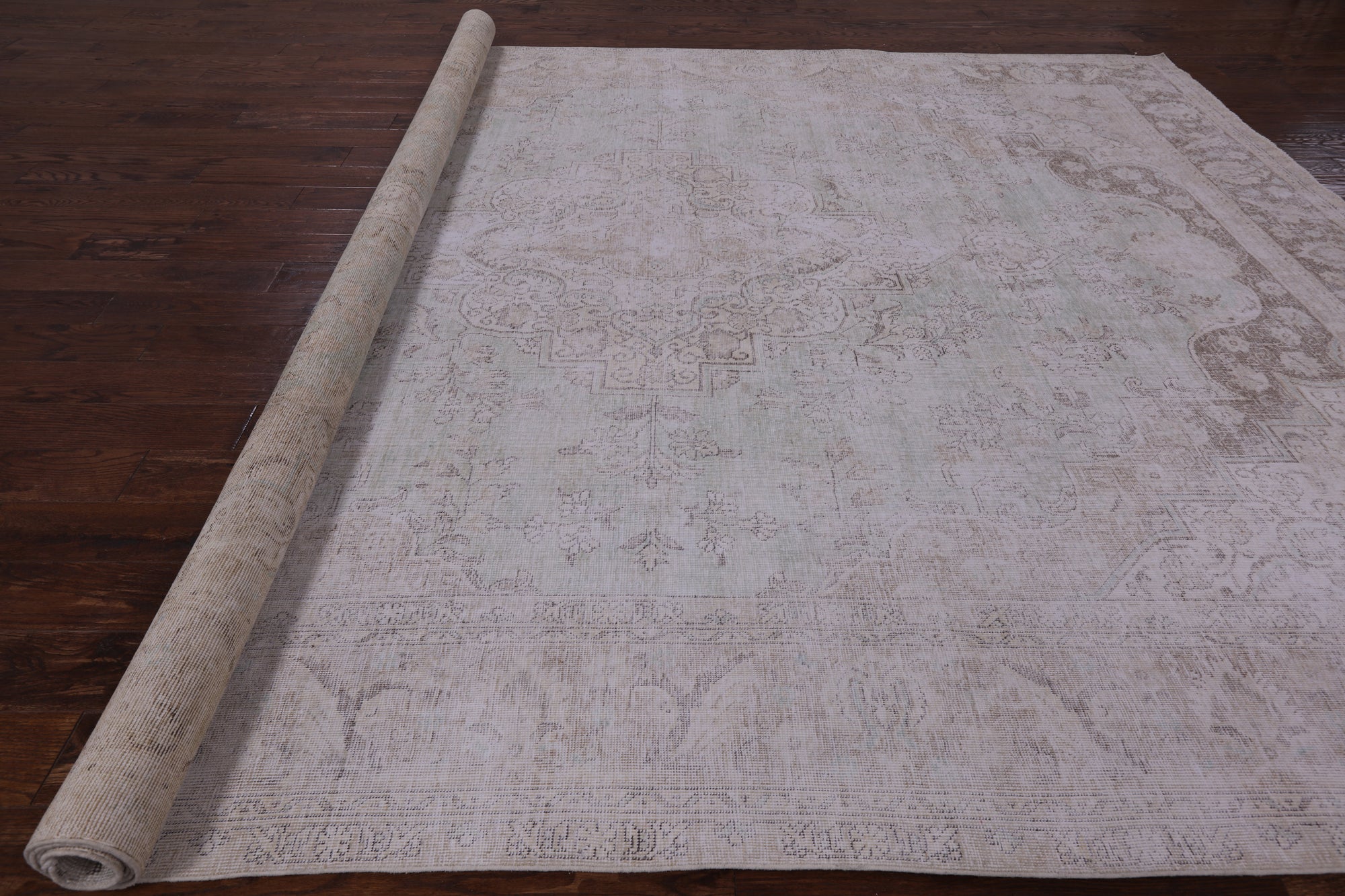 Ivory Persian Vintage White Wash Hand Knotted Wool Rug - 9' 6" X 12' 1" - Golden Nile