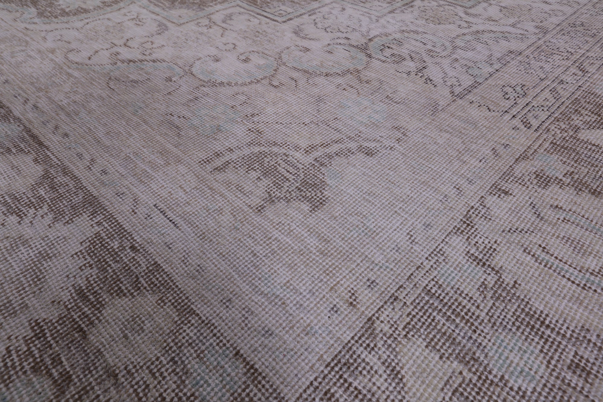 Ivory Persian Vintage White Wash Hand Knotted Wool Rug - 9' 6" X 12' 1" - Golden Nile