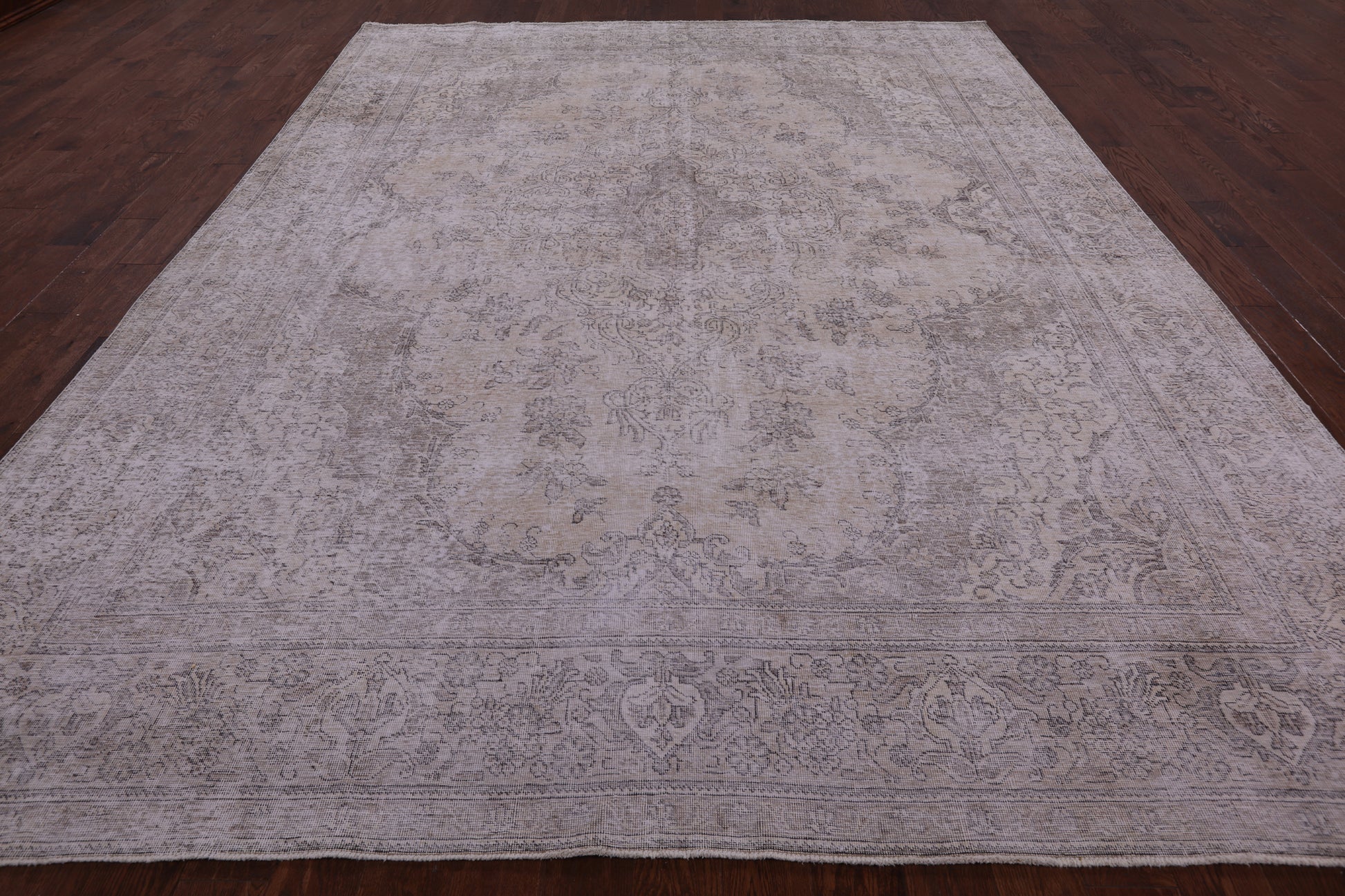 Ivory Persian Vintage White Wash Hand Knotted Wool Rug - 9' 6" X 12' 3" - Golden Nile