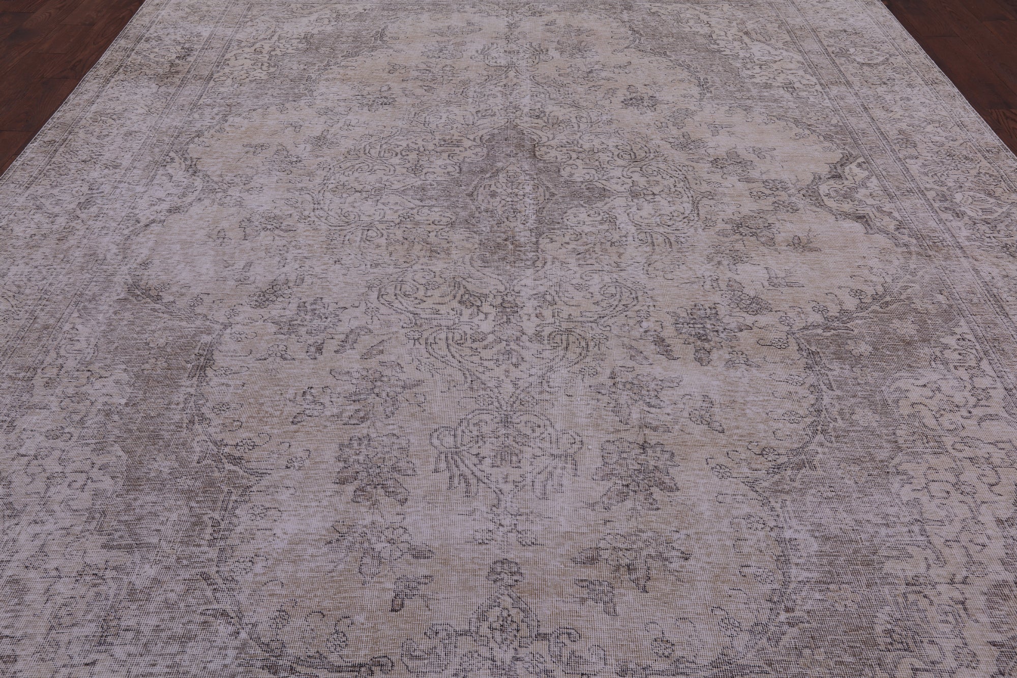 Ivory Persian Vintage White Wash Hand Knotted Wool Rug - 9' 6" X 12' 3" - Golden Nile