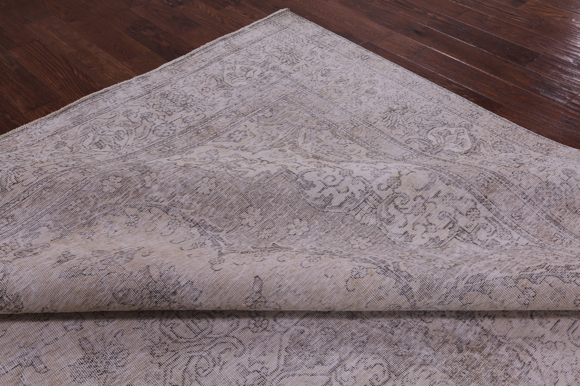 Ivory Persian Vintage White Wash Hand Knotted Wool Rug - 9' 6" X 12' 3" - Golden Nile