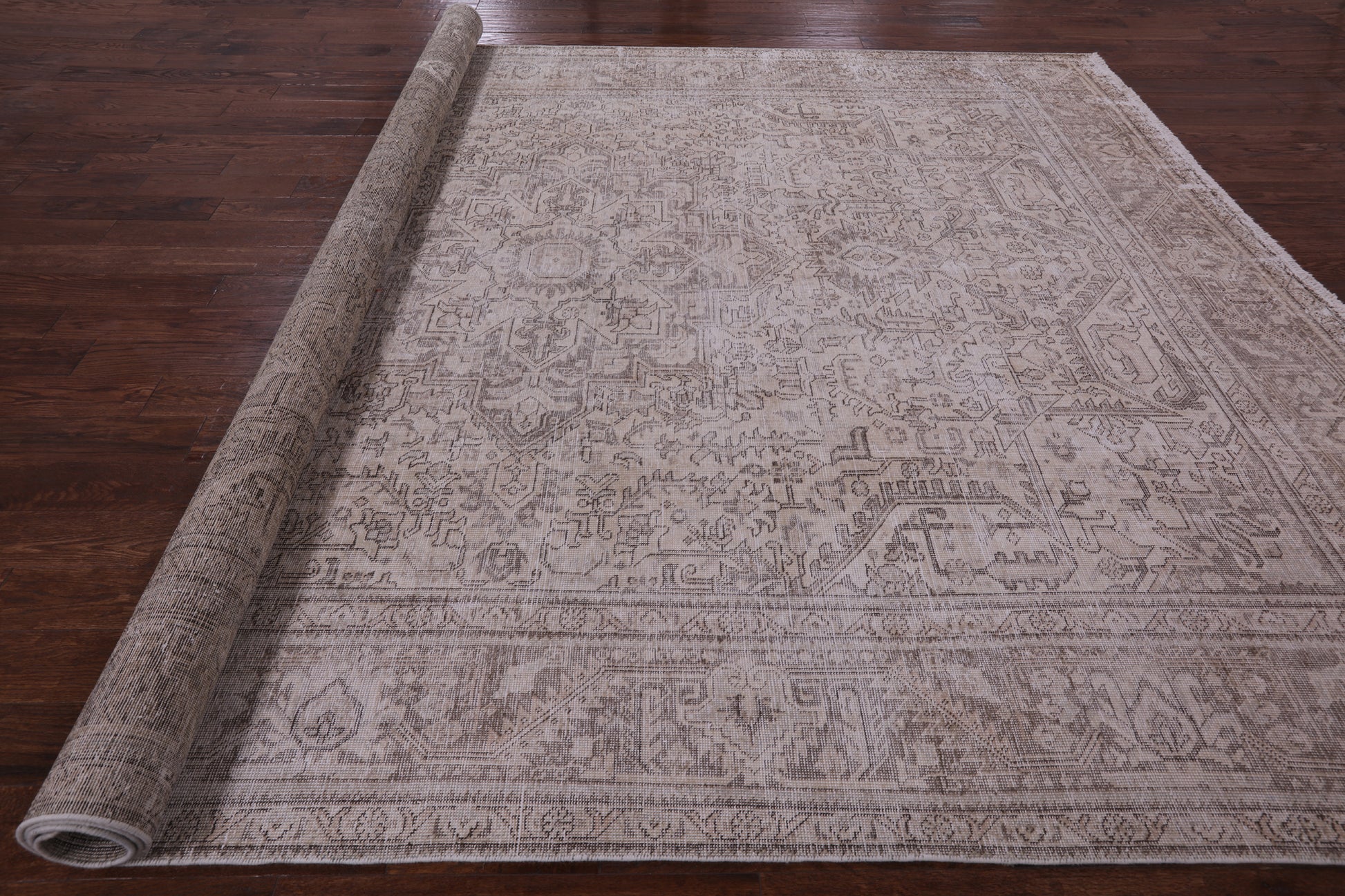 Ivory Persian Vintage White Wash Hand Knotted Wool Rug - 9' 7" X 12' 5" - Golden Nile