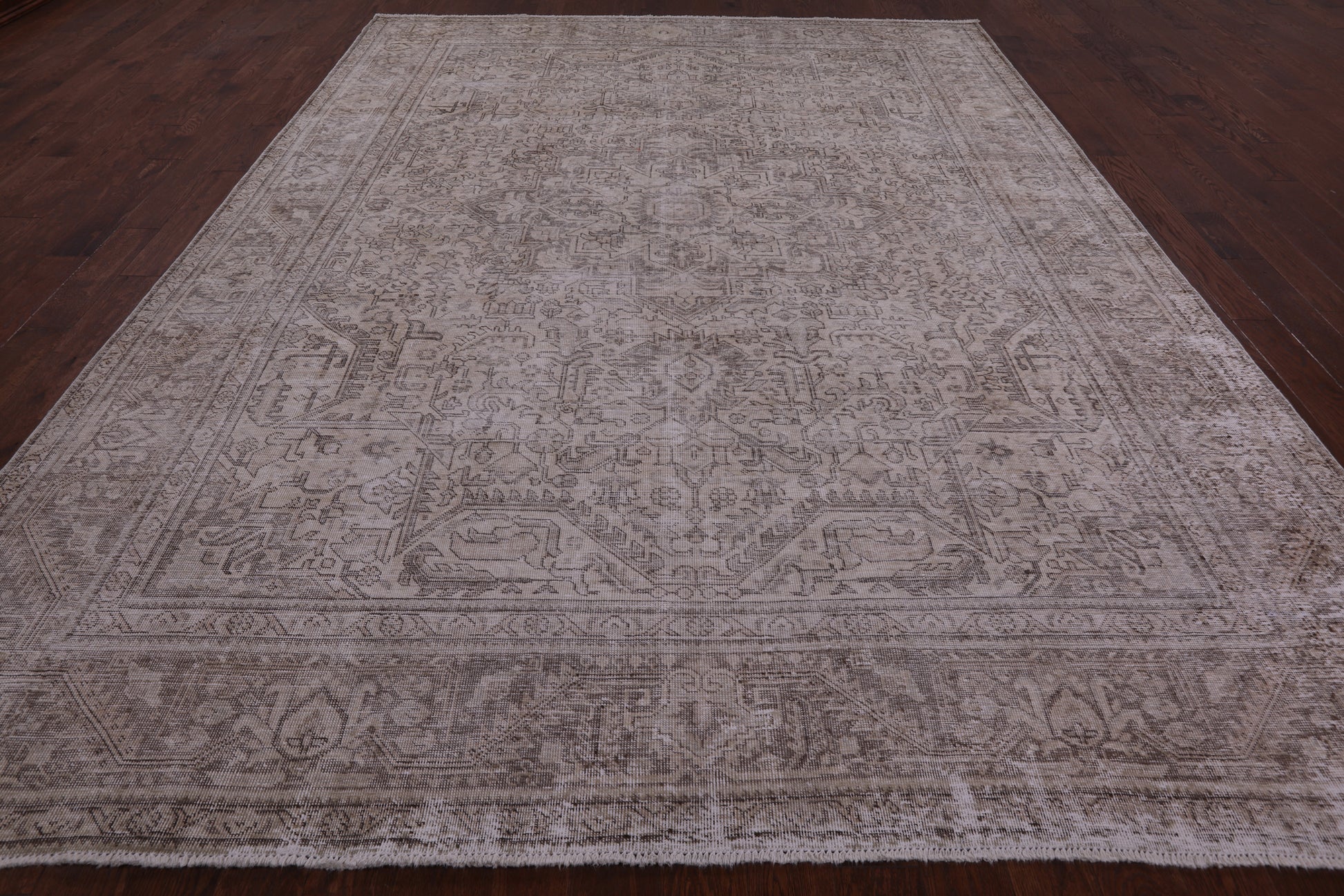 Ivory Persian Vintage White Wash Hand Knotted Wool Rug - 9' 7" X 12' 5" - Golden Nile