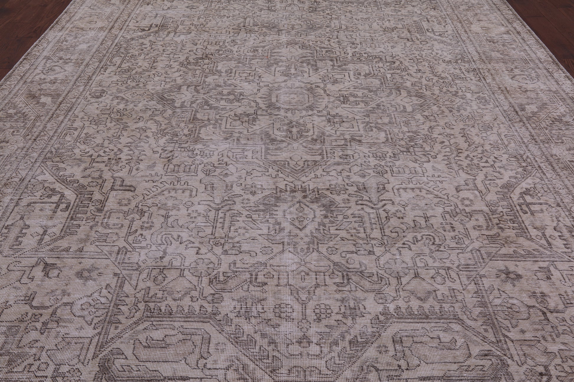 Ivory Persian Vintage White Wash Hand Knotted Wool Rug - 9' 7" X 12' 5" - Golden Nile