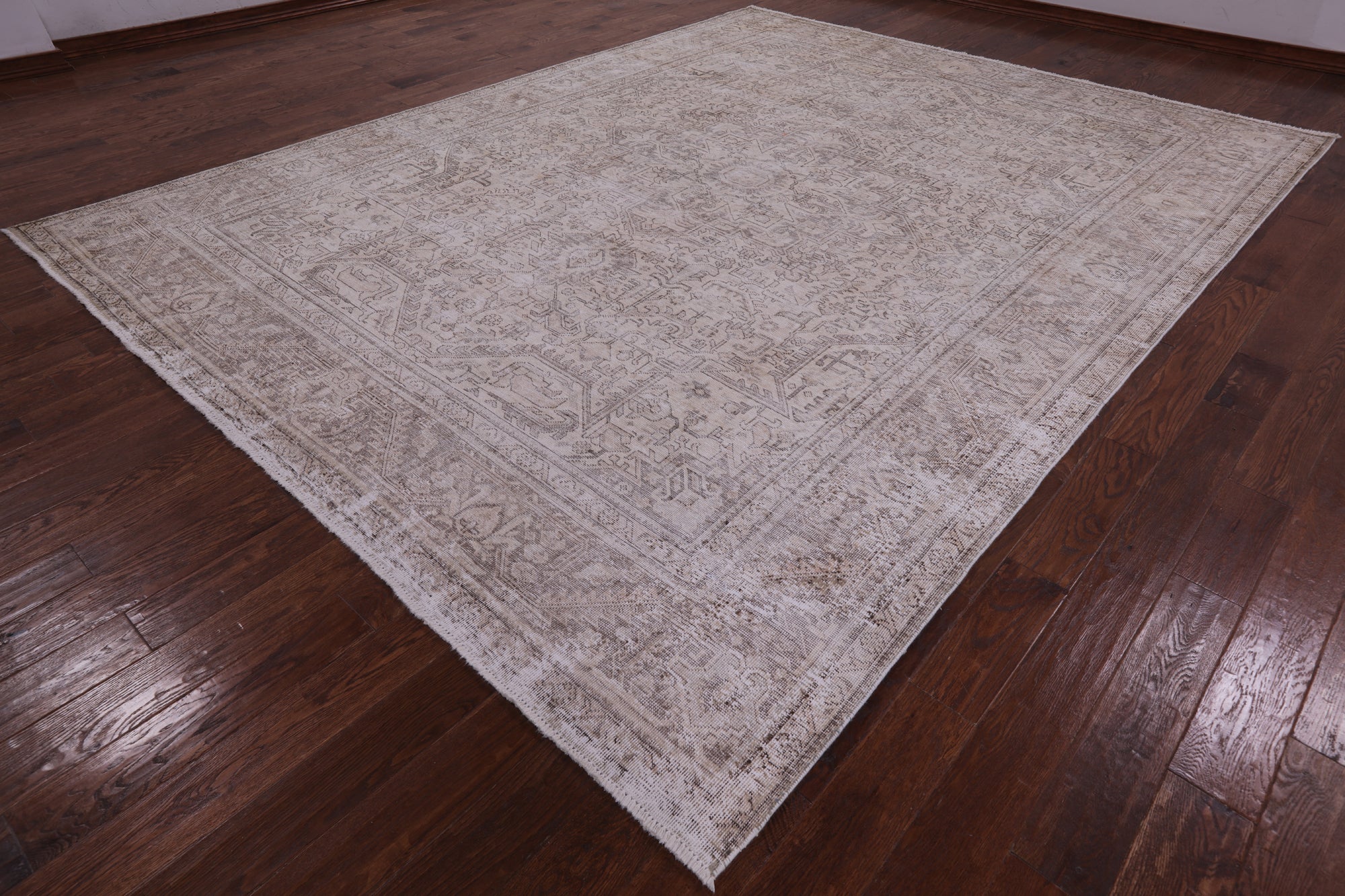Ivory Persian Vintage White Wash Hand Knotted Wool Rug - 9' 7" X 12' 5" - Golden Nile