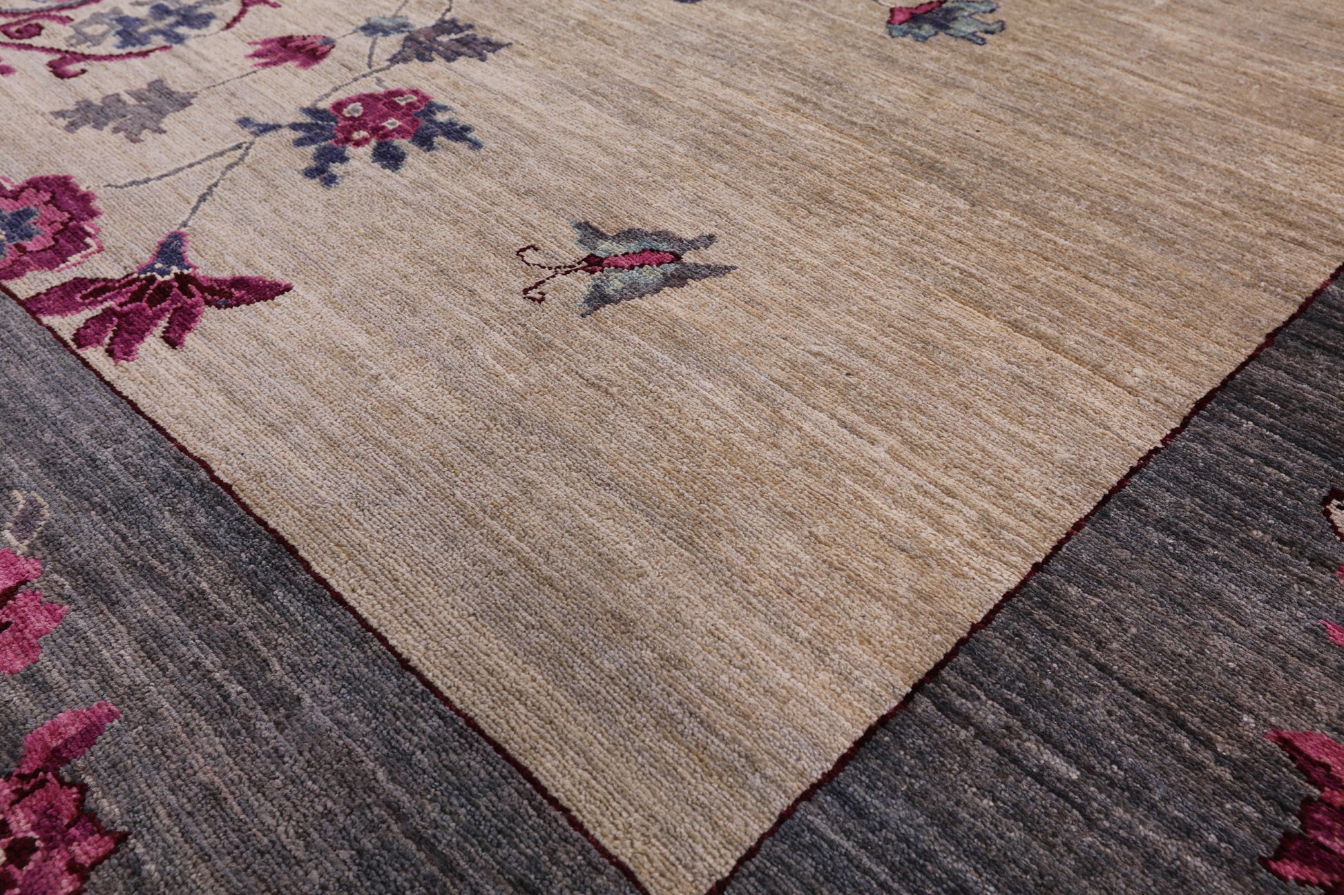 Ivory William Morris Hand Knotted Wool Rug - 9' 1" X 11' 10" - Golden Nile