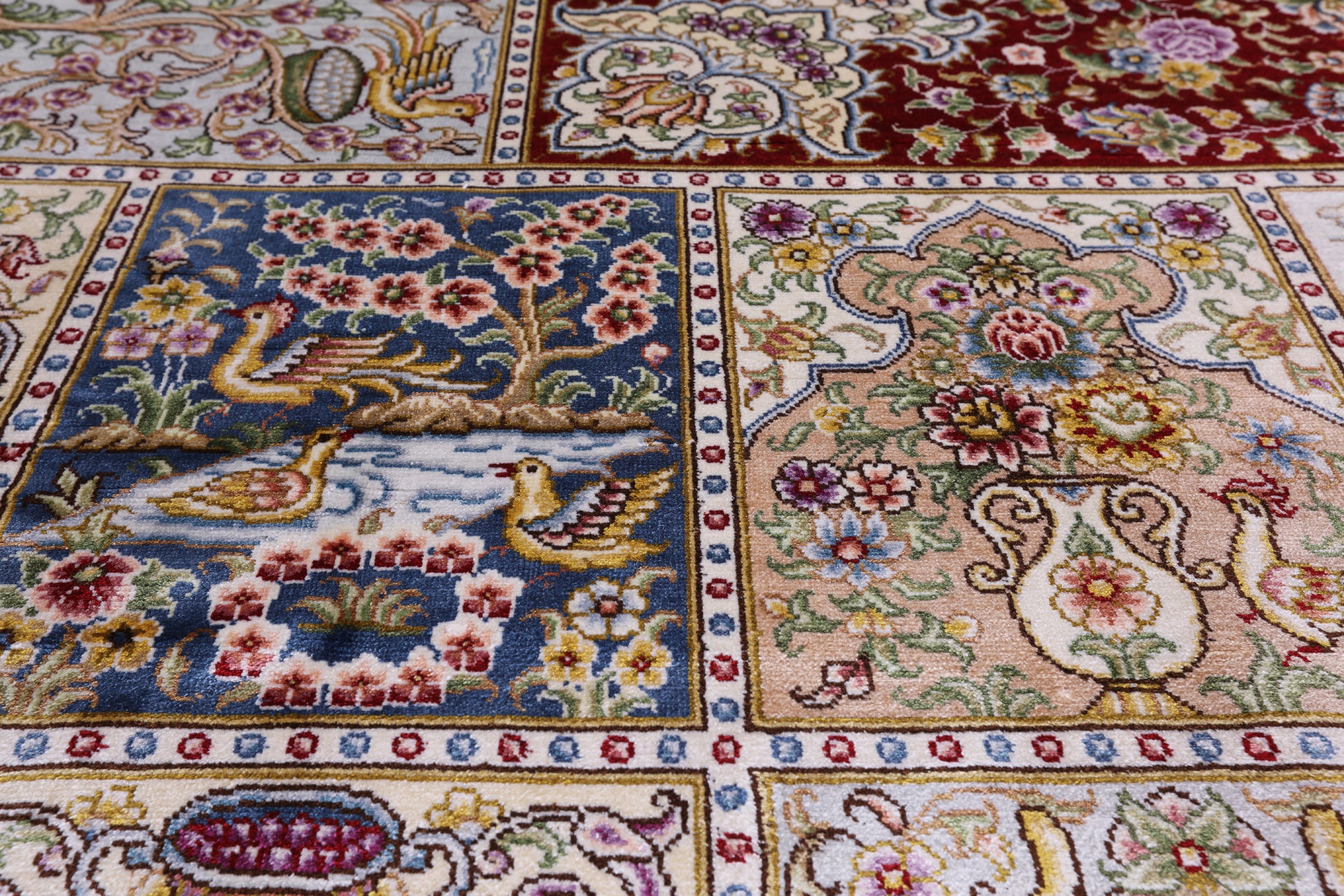 High End Persian 100% Silk Hand Knotted Rug - 8' 0" X 10' 0'' - Golden Nile