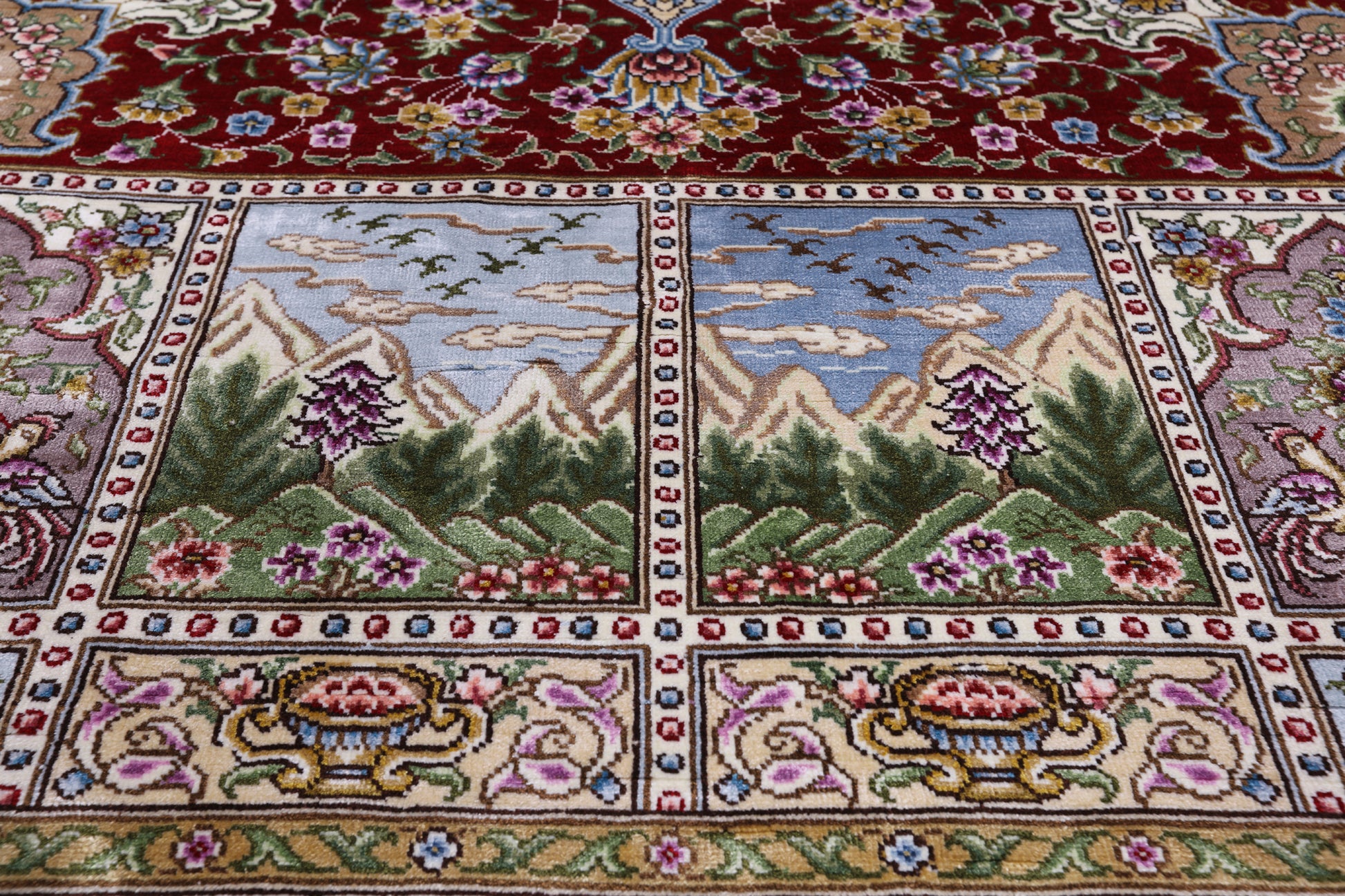 High End Persian Hand Knotted 100 % Silk  Rug - 6' 0" X 9' 0" - Golden Nile