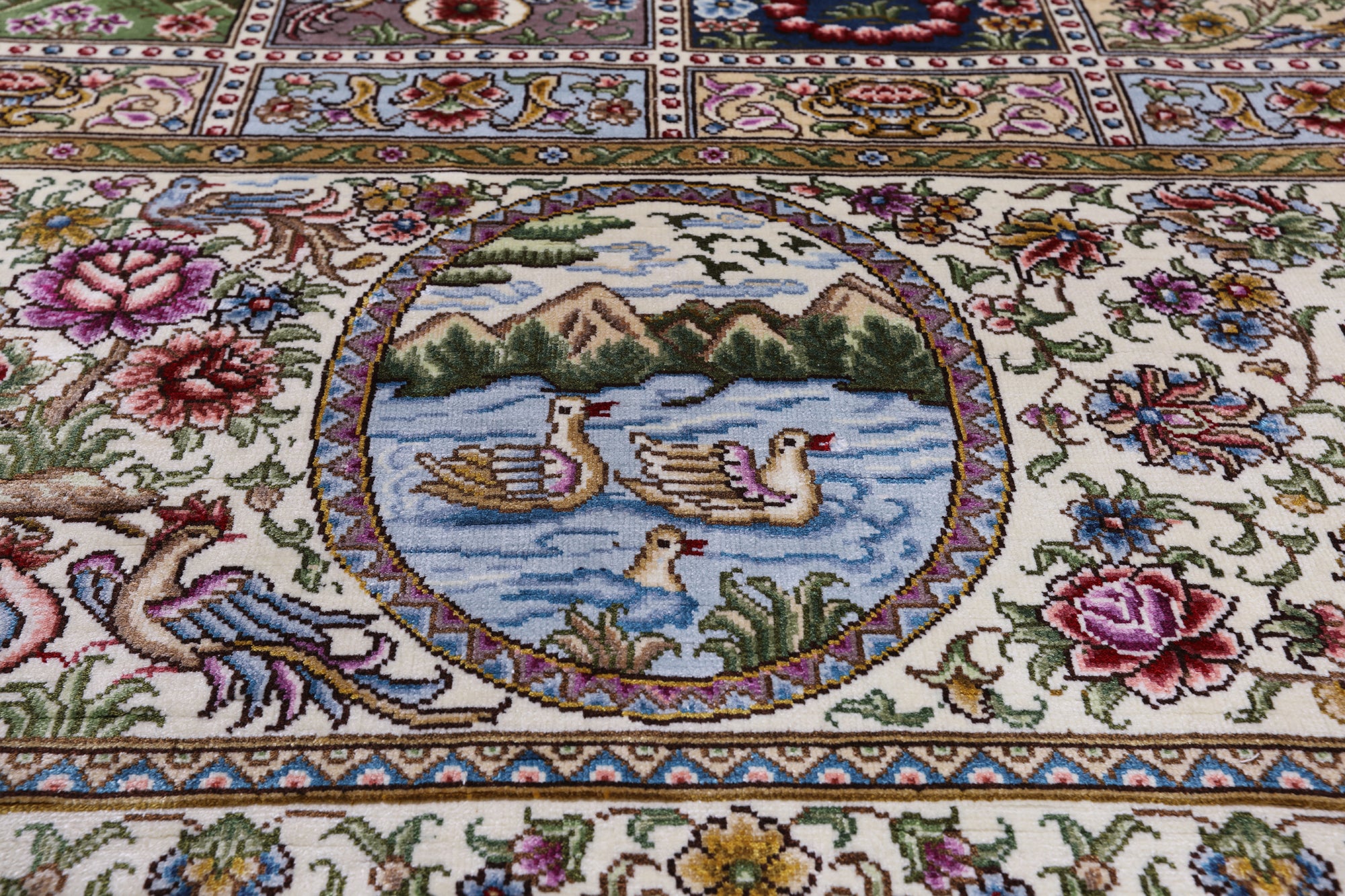 High End Persian Hand Knotted 100 % Silk  Rug - 6' 0" X 9' 0" - Golden Nile