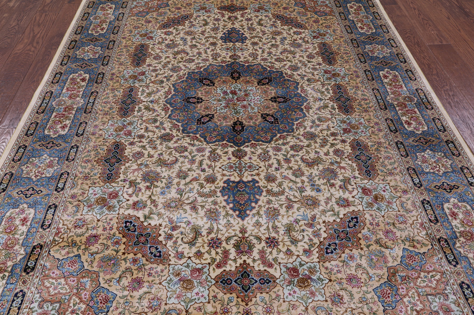 Ivory High End Persian Hand Knotted 100 % Silk  Rug - 6' 0" X 9' 0" - Golden Nile