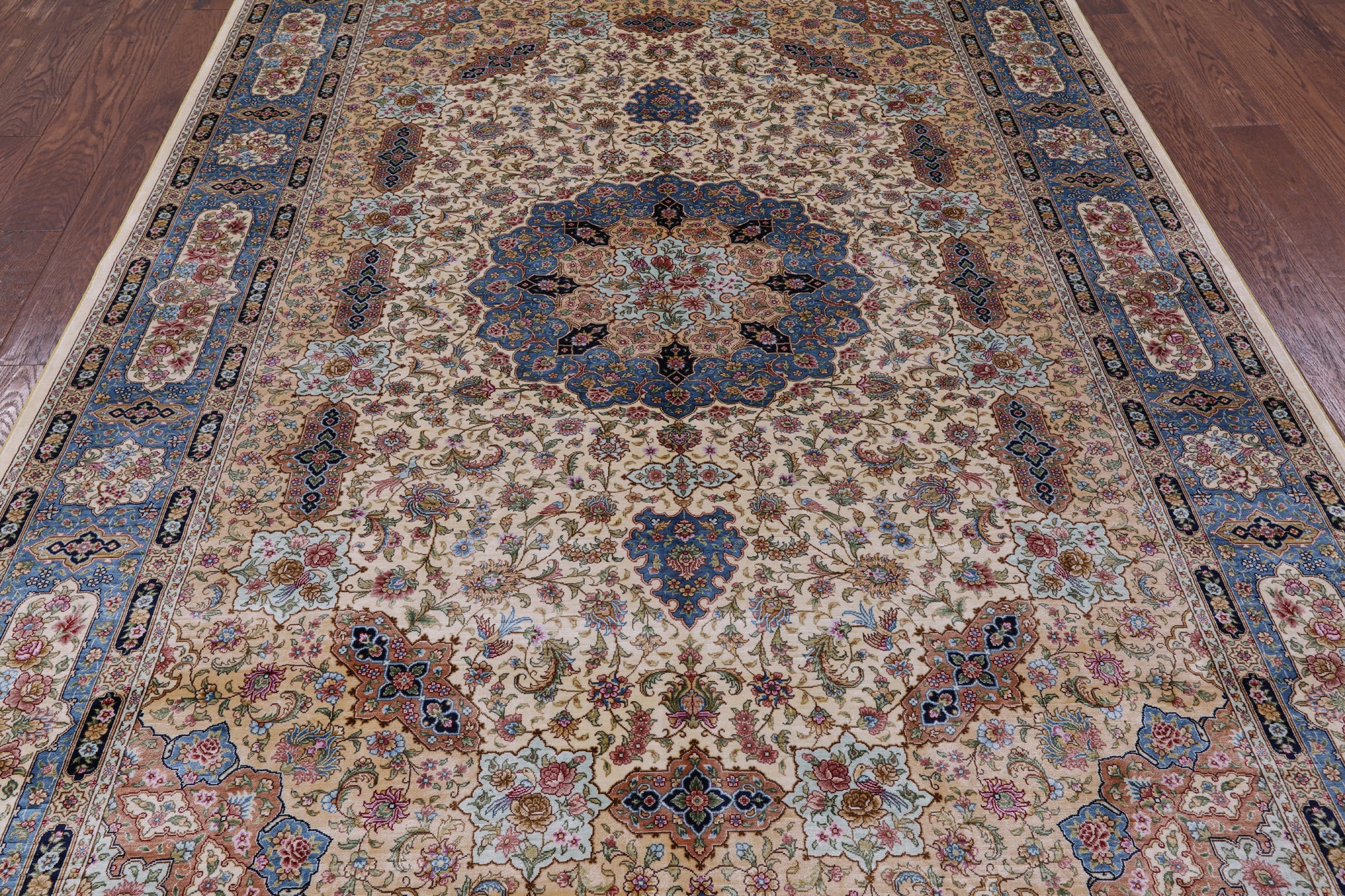 Ivory High End Persian Hand Knotted 100 % Silk  Rug - 6' 0" X 9' 0" - Golden Nile