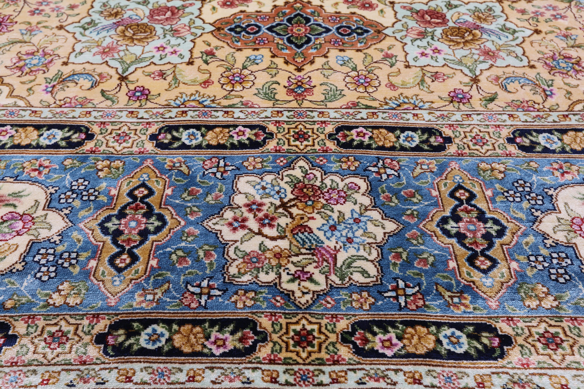 Ivory High End Persian Hand Knotted 100 % Silk  Rug - 6' 0" X 9' 0" - Golden Nile