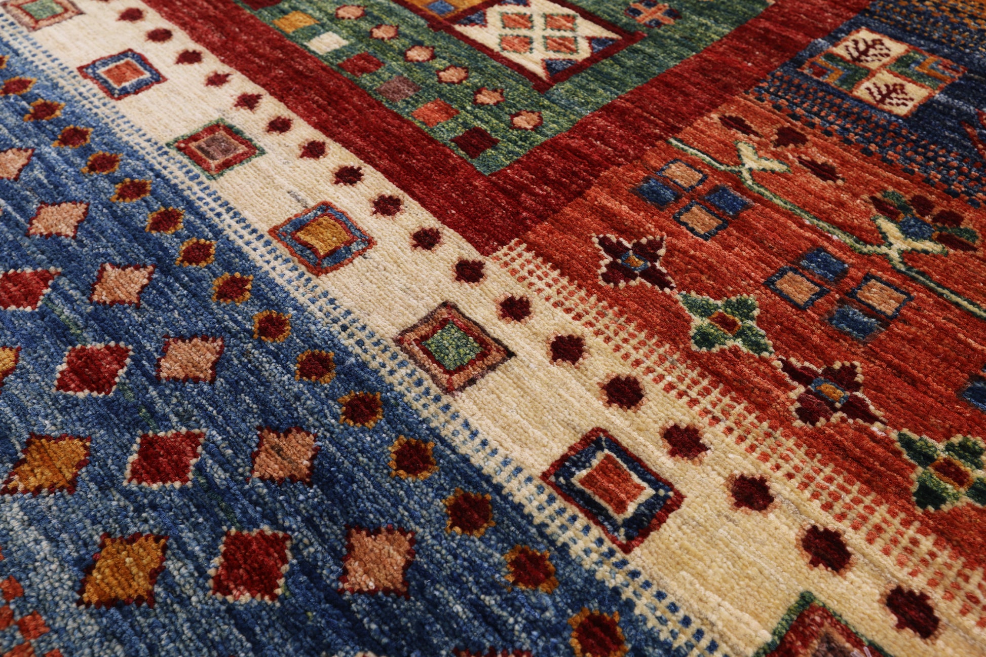 Persian Gabbeh Handmade Wool Rug - 4' 3" X 6' 1" - Golden Nile
