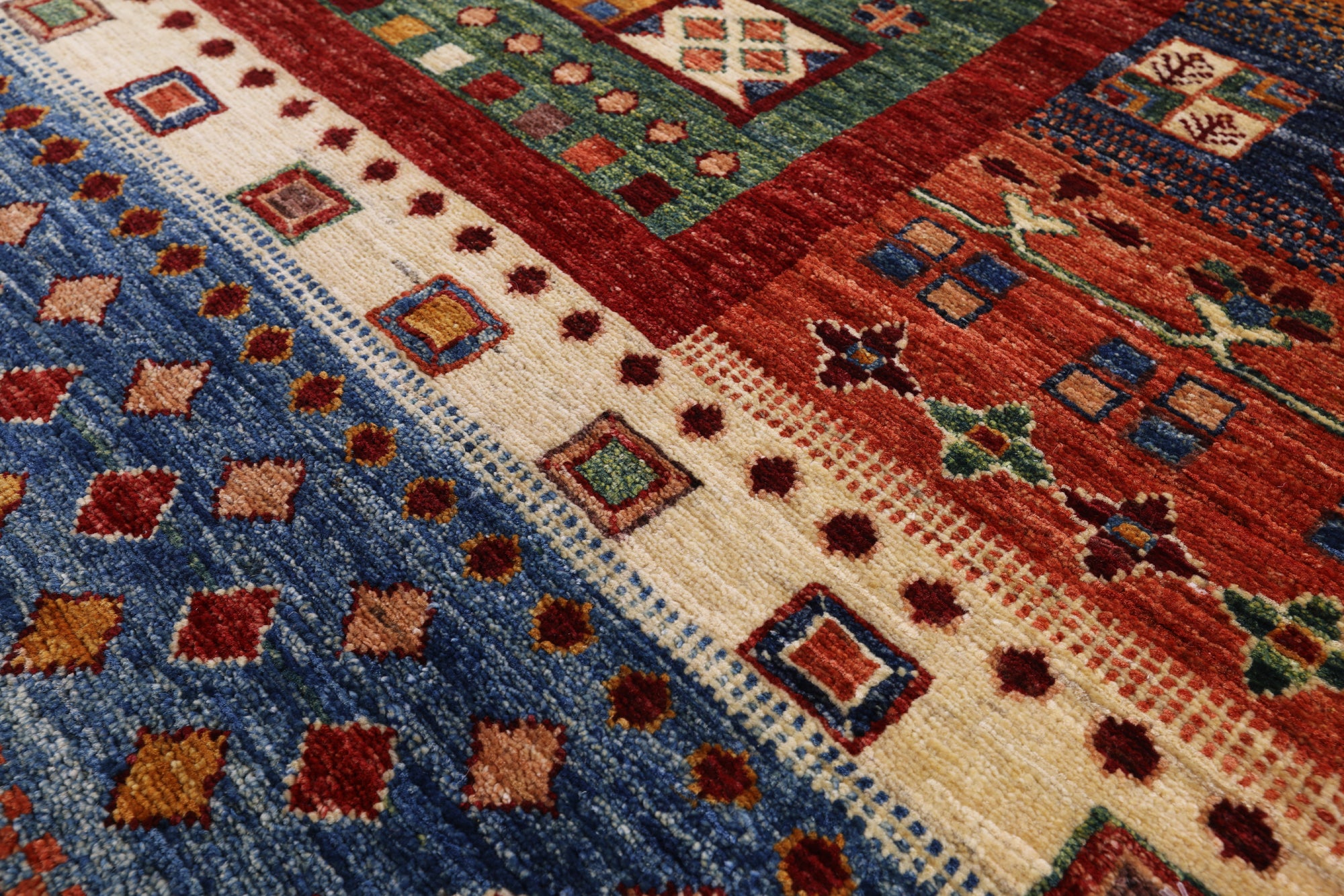 Persian Gabbeh Handmade Wool Rug - 4' 3" X 6' 1" - Golden Nile