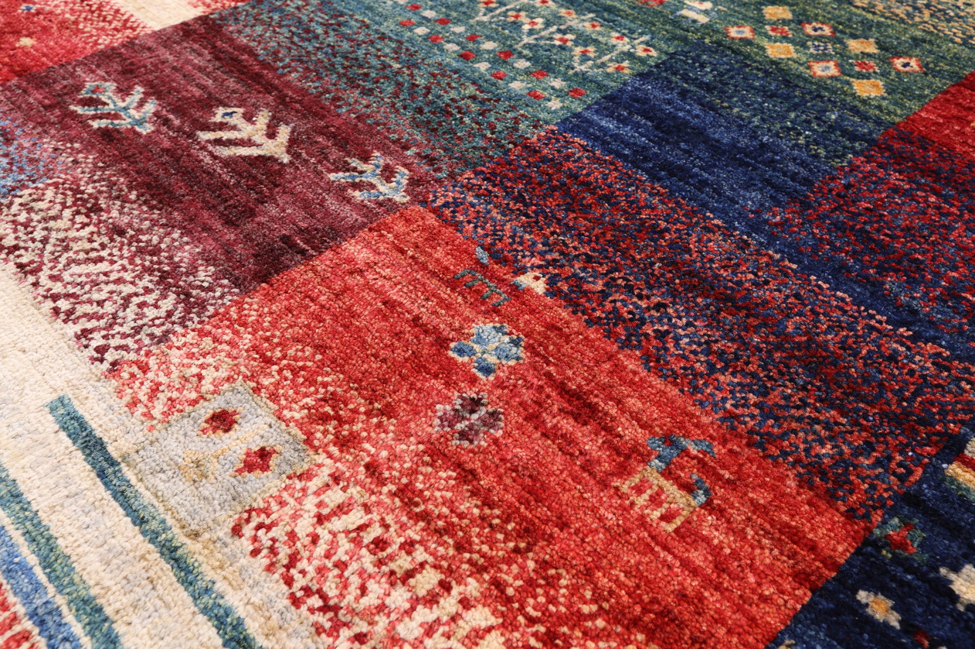 Tribal Persian Gabbeh Hand Knotted Wool Rug - 5' 7" X 7' 9" - Golden Nile