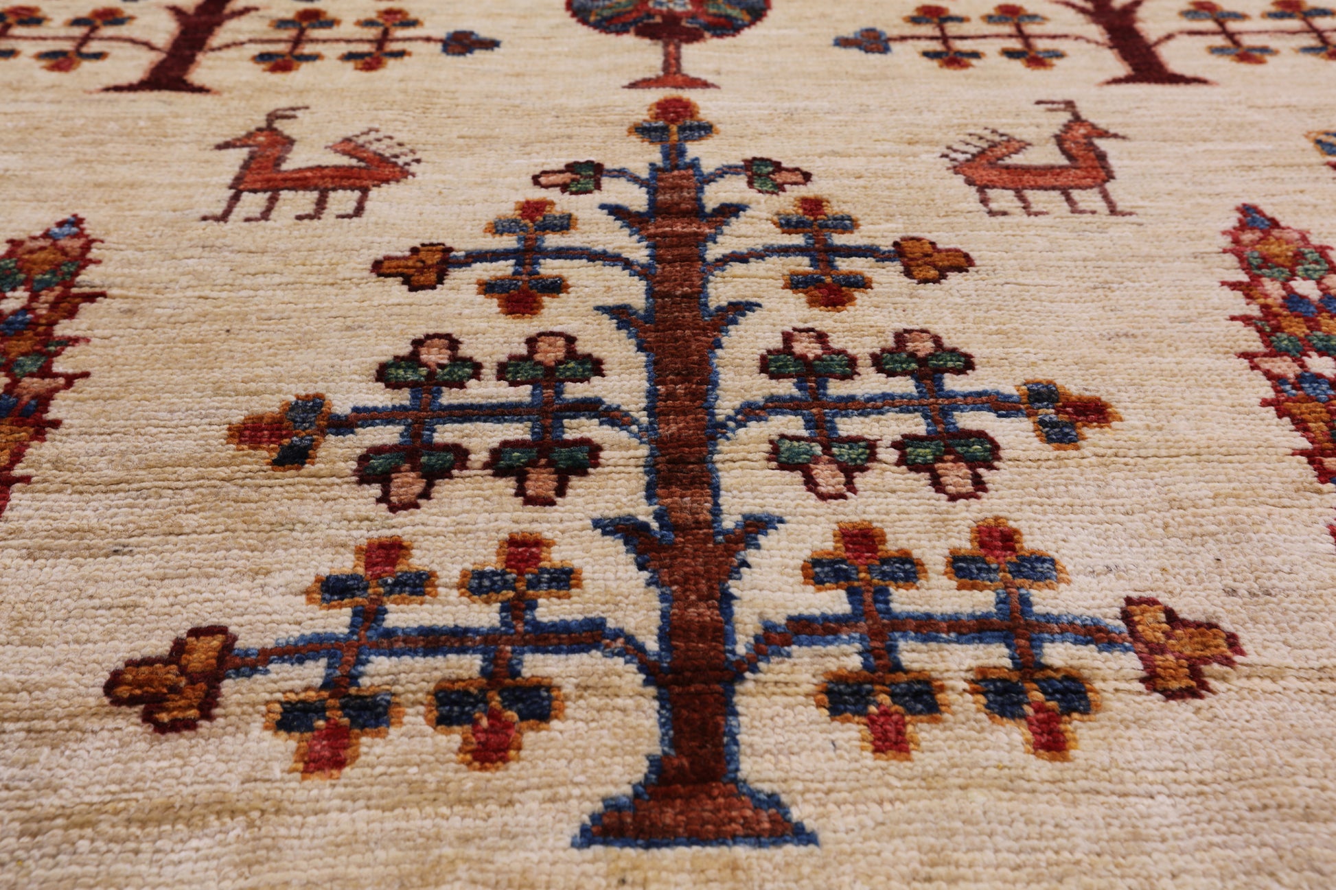 Ivory Persian Gabbeh Hand Knotted Wool Rug - 5' 4" X 7' 11" - Golden Nile