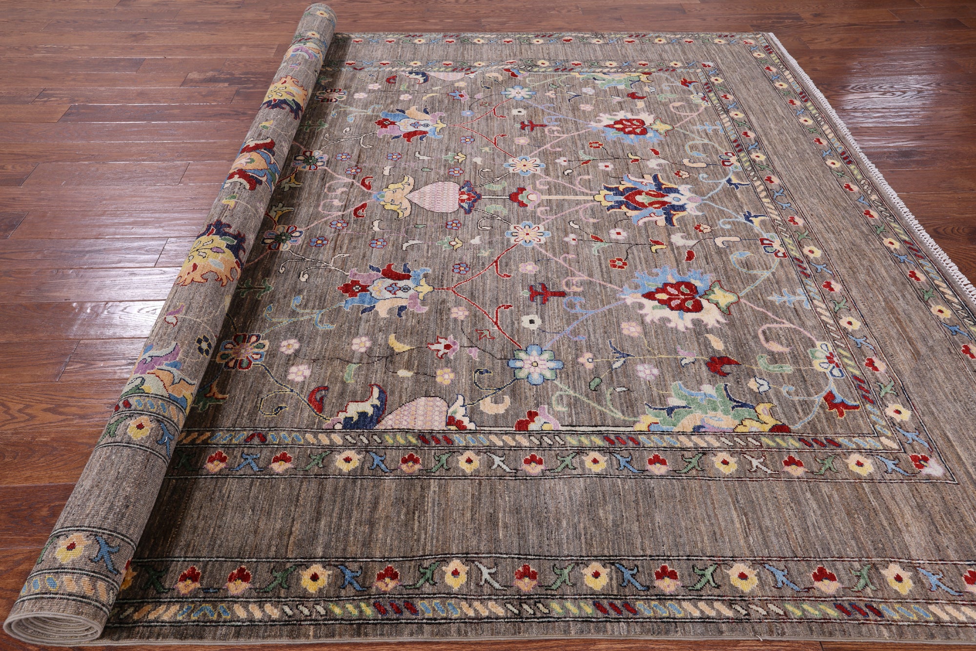 Peshawar Hand Knotted Wool Rug - 8' 0" X 10' 6" - Golden Nile