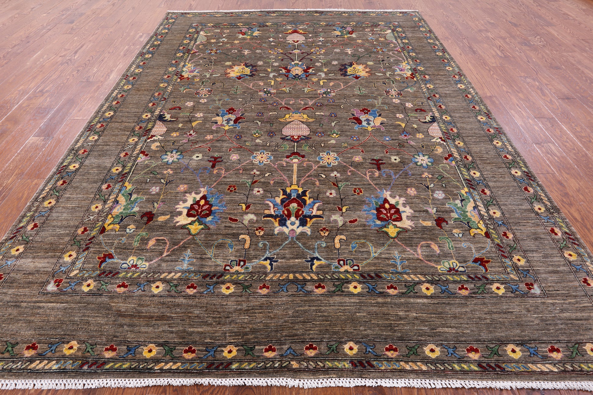Peshawar Hand Knotted Wool Rug - 8' 0" X 10' 6" - Golden Nile