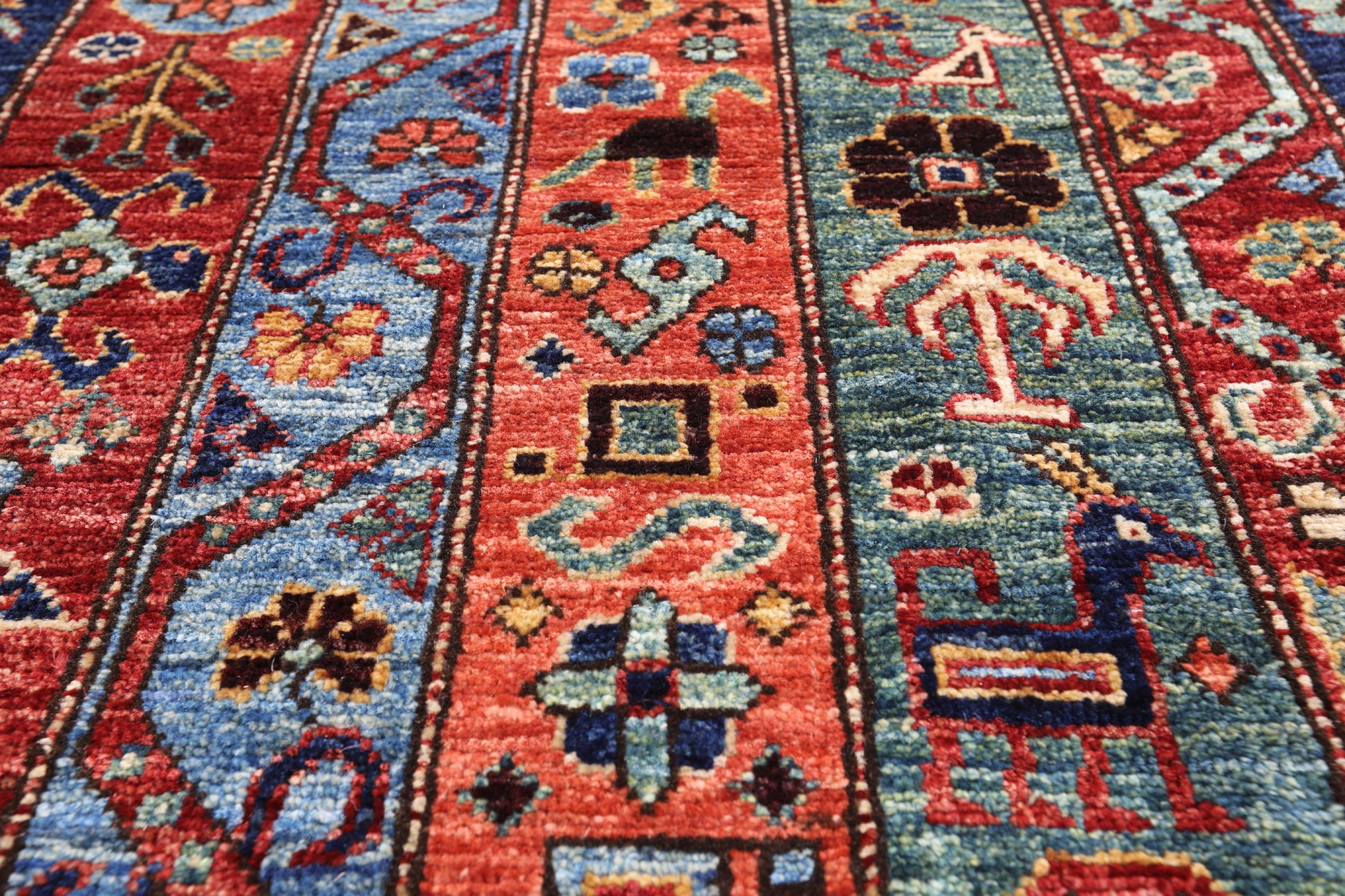 Shall Persian Gabbeh Hand Knotted Wool Rug - 4' 10" X 6' 8" - Golden Nile
