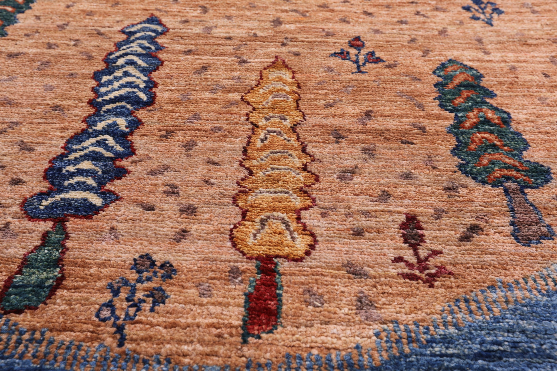 Persian Gabbeh Handmade Wool Rug - 4' 0" X 5' 8" - Golden Nile