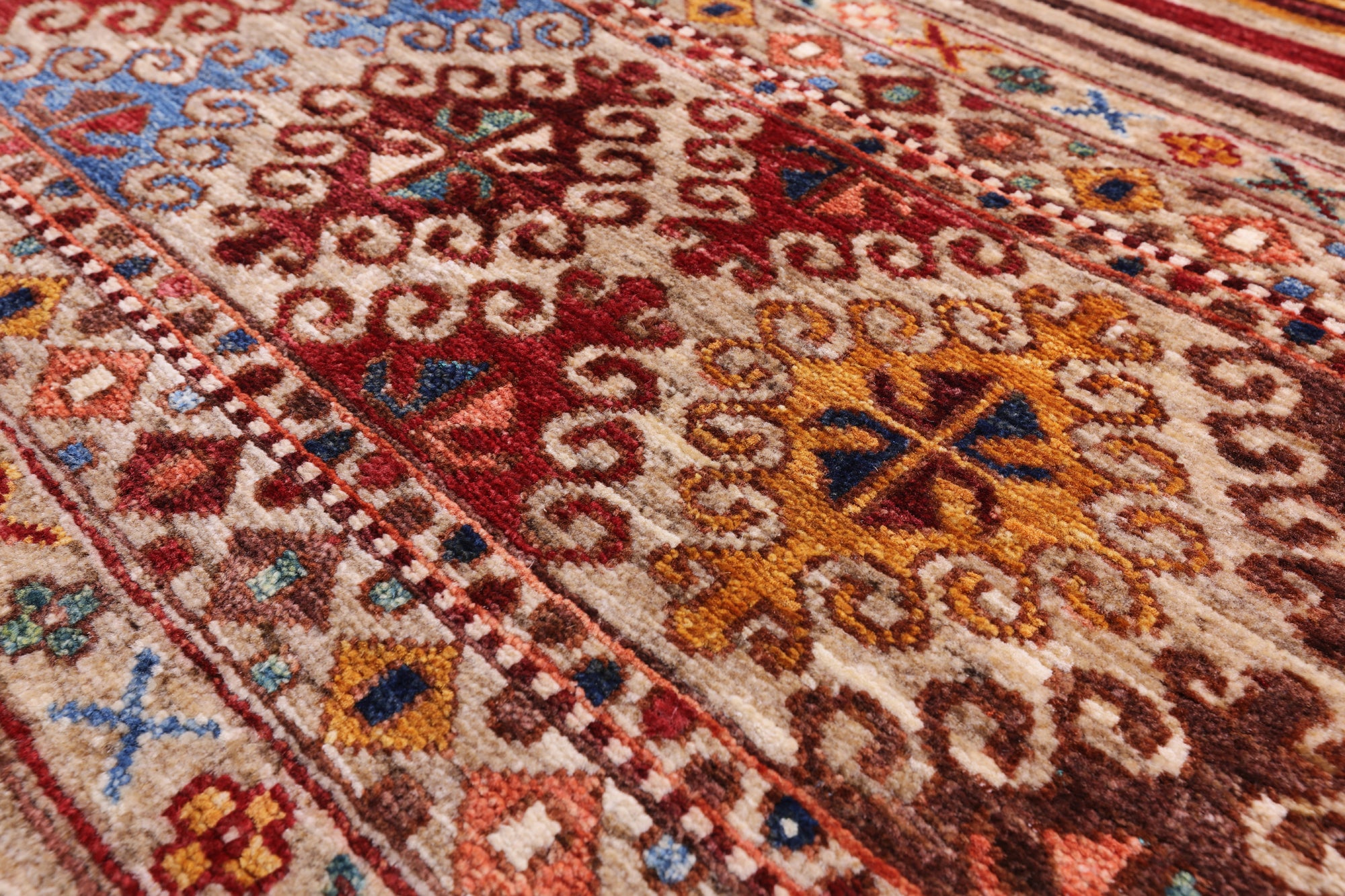 Khorjin Persian Gabbeh Handmade Wool Rug - 4' 0" X 6' 0" - Golden Nile