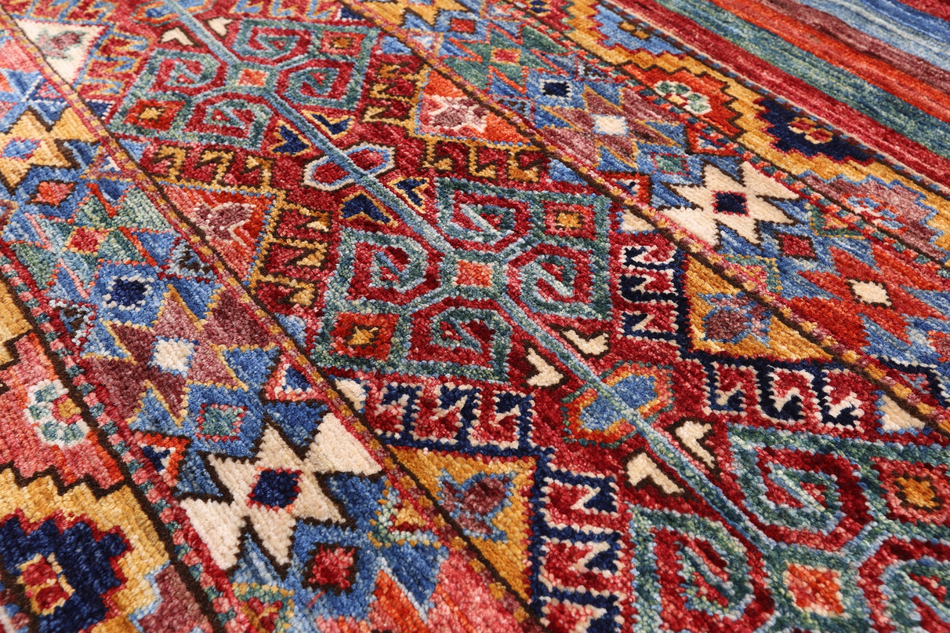 Khorjin Persian Gabbeh Hand Knotted Wool Rug - 3' 10" X 6' 0" - Golden Nile