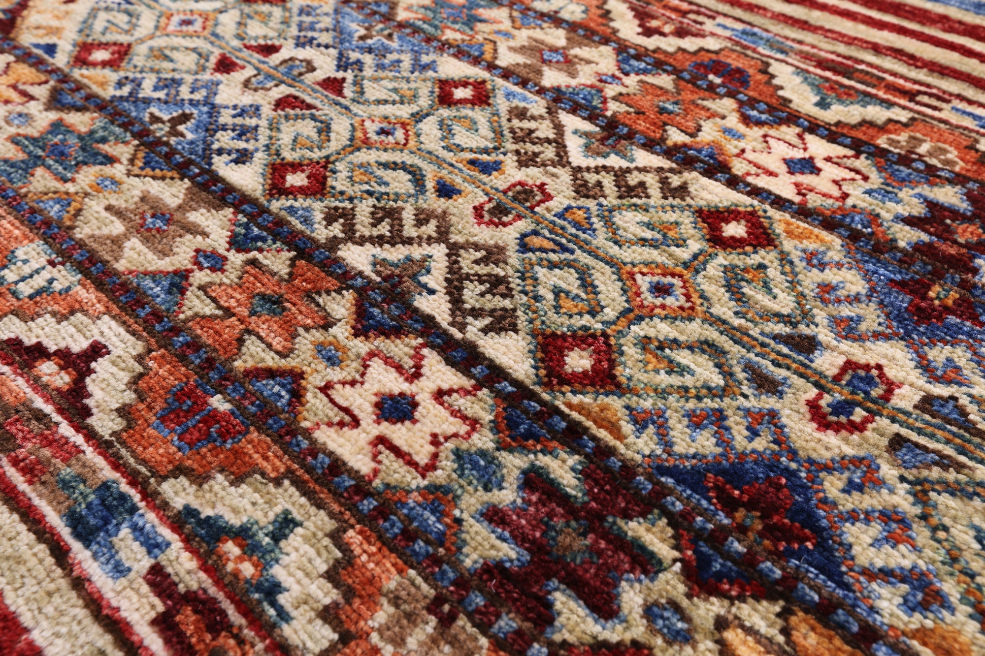Khorjin Persian Gabbeh Handmade Wool Rug - 4' 0" X 6' 2" - Golden Nile