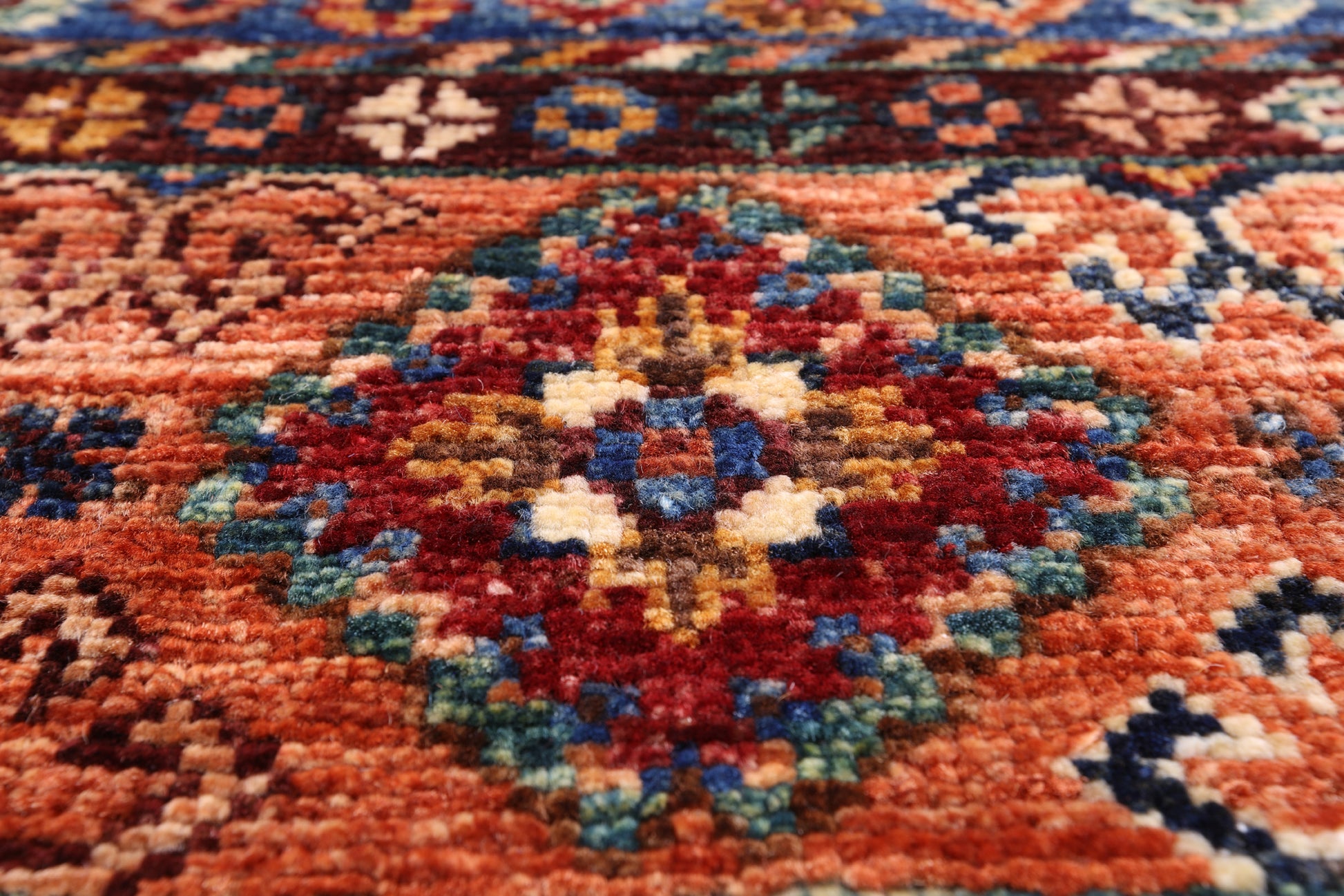 Khorjin Persian Gabbeh Hand Knotted Wool Rug - 4' 1" X 6' 4" - Golden Nile