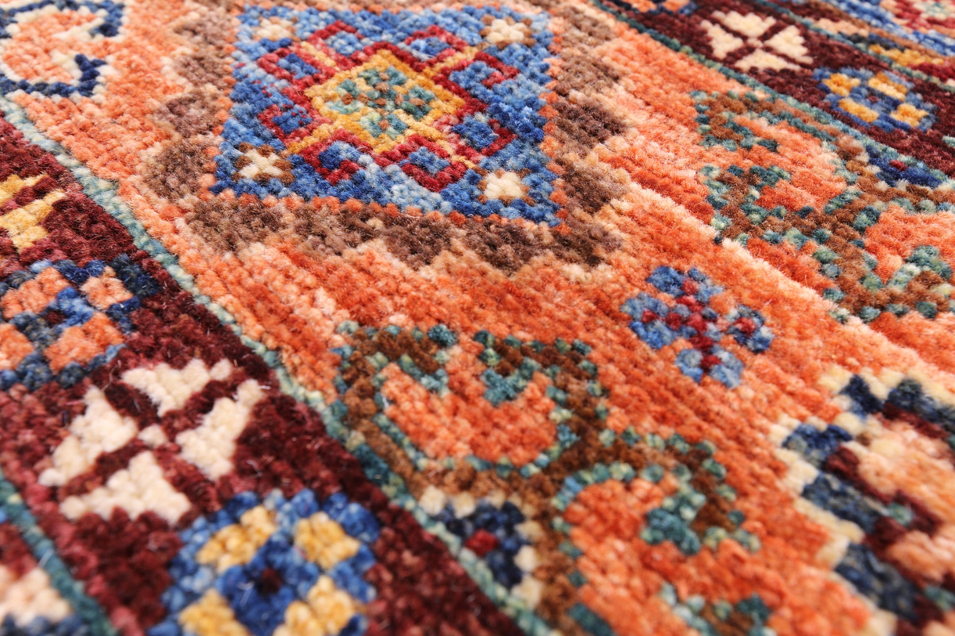 Khorjin Persian Gabbeh Hand Knotted Wool Rug - 4' 1" X 6' 4" - Golden Nile