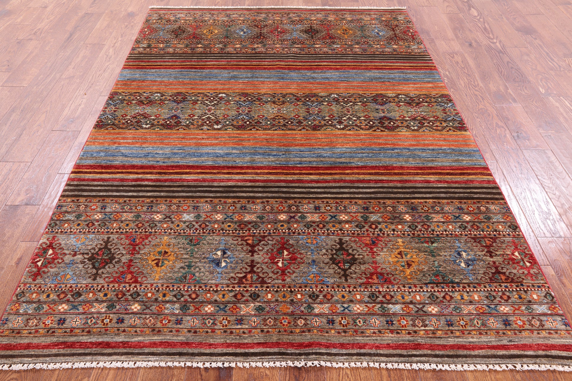 Khorjin Persian Gabbeh Handmade Wool Rug - 5' 6" X 7' 11" - Golden Nile