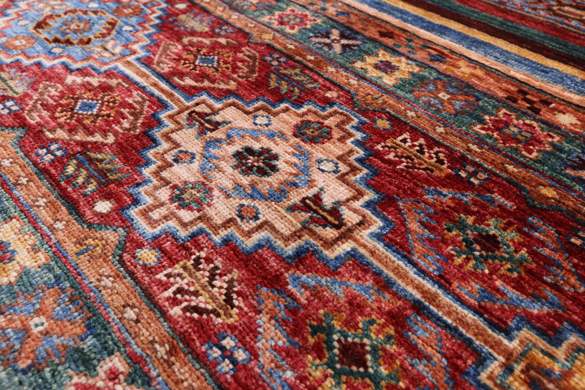 Khorjin Persian Gabbeh Hand Knotted Wool Rug - 3' 11" X 5' 9" - Golden Nile