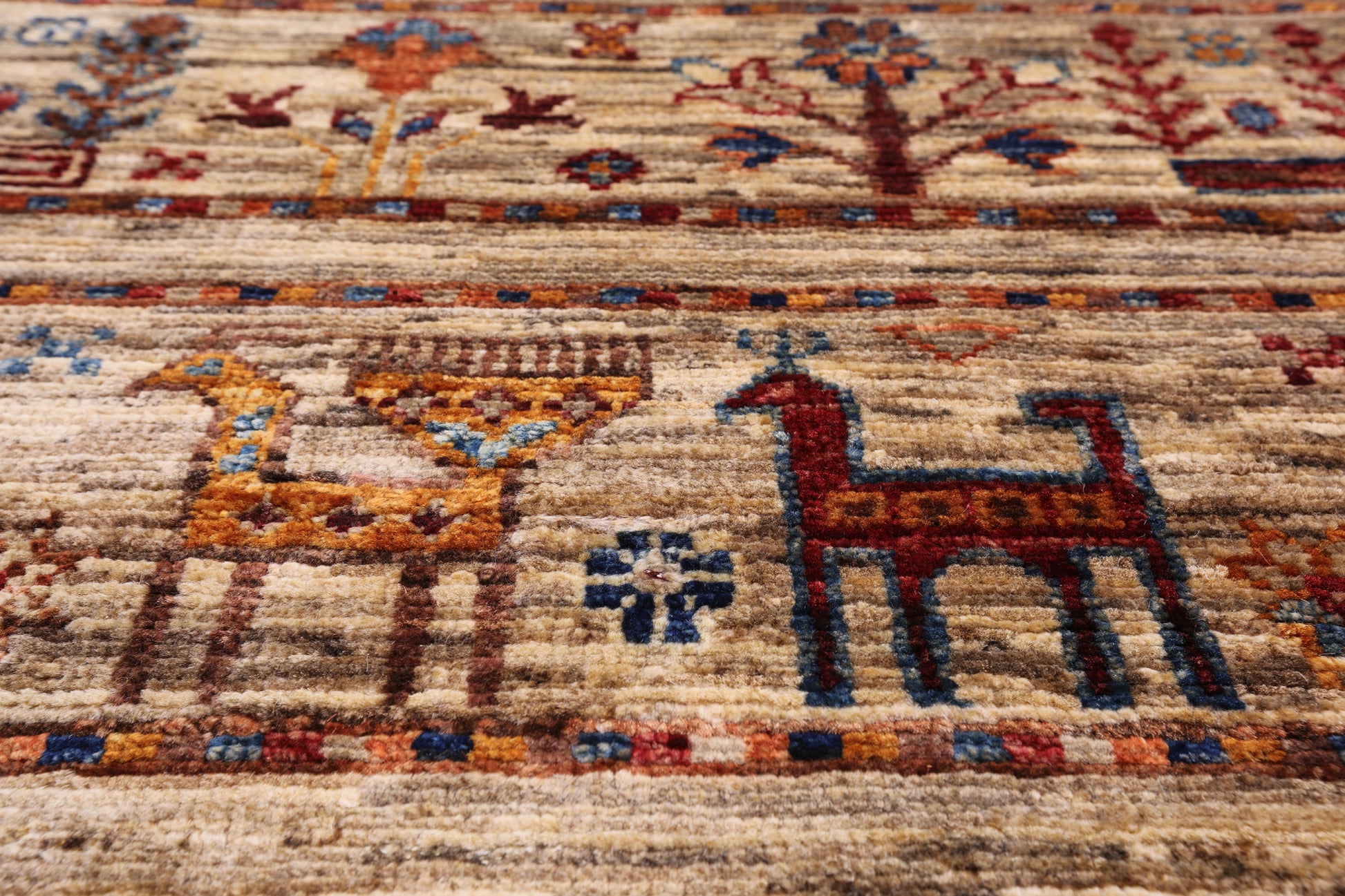 Tribal Persian Gabbeh Hand Knotted Wool Rug - 5' 6" X 7' 8" - Golden Nile